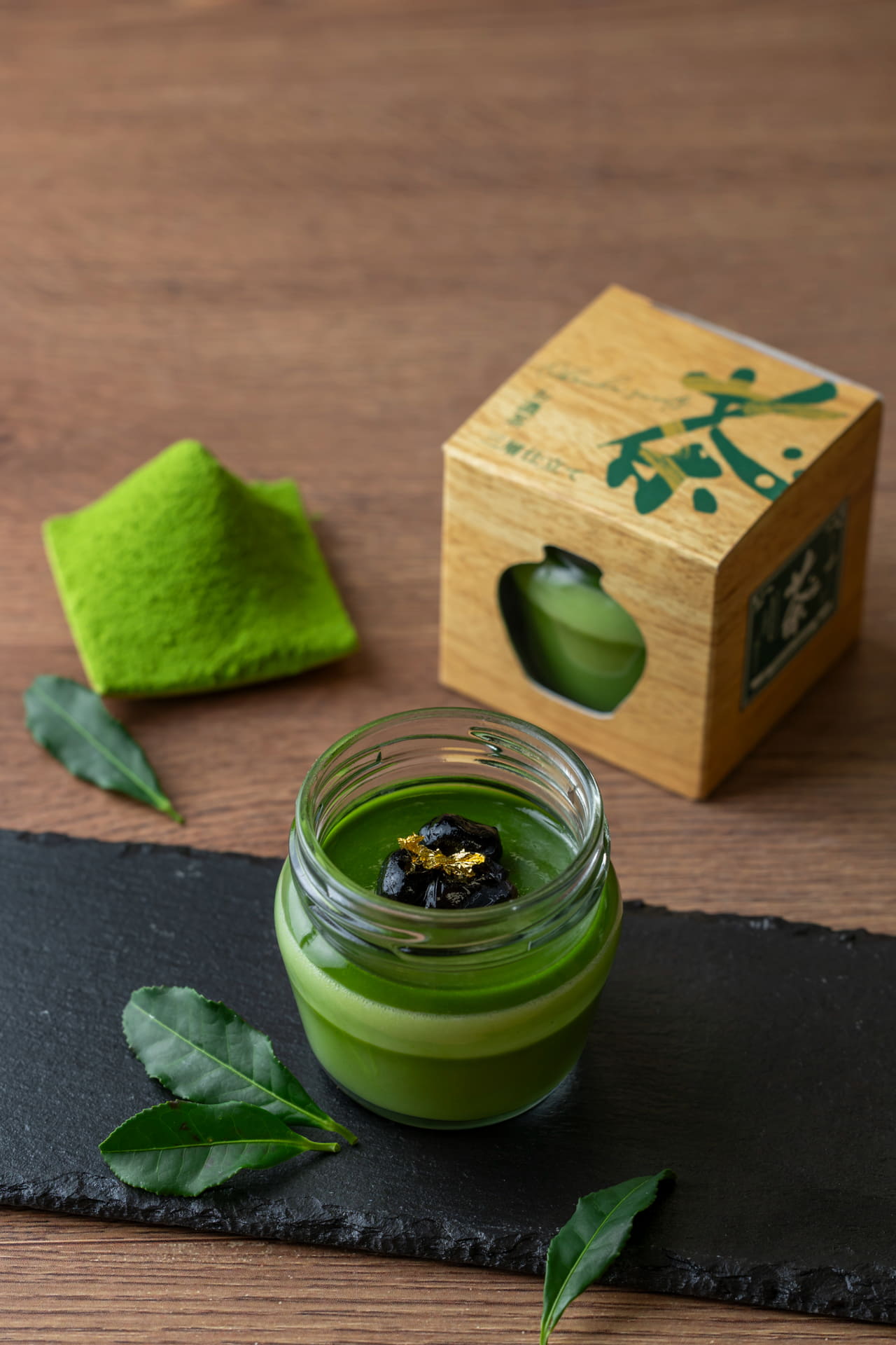 三層仕立てのお濃茶ショコラテリーヌ（720円）