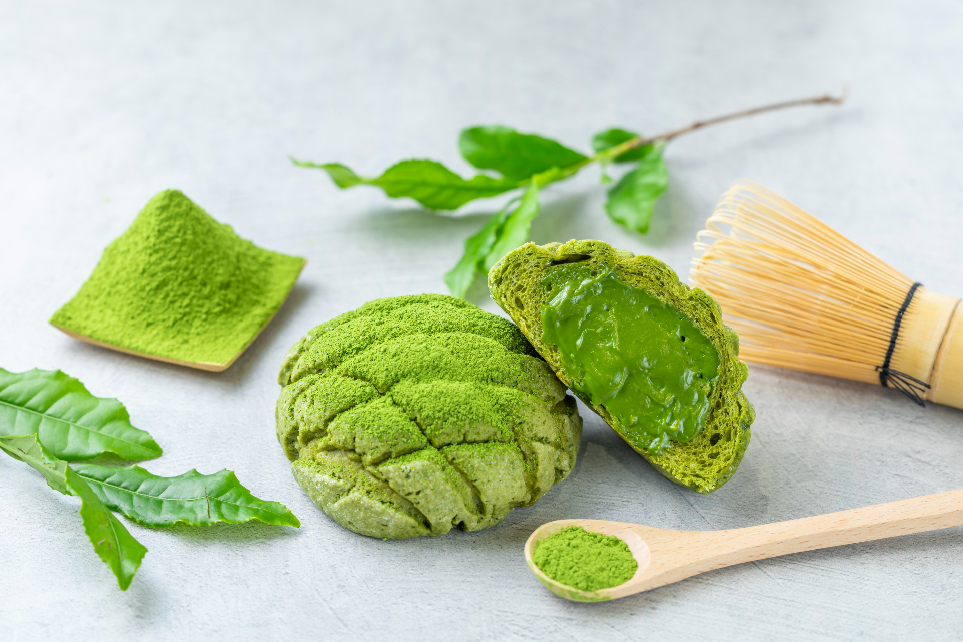 お濃茶メロンパン（350円）