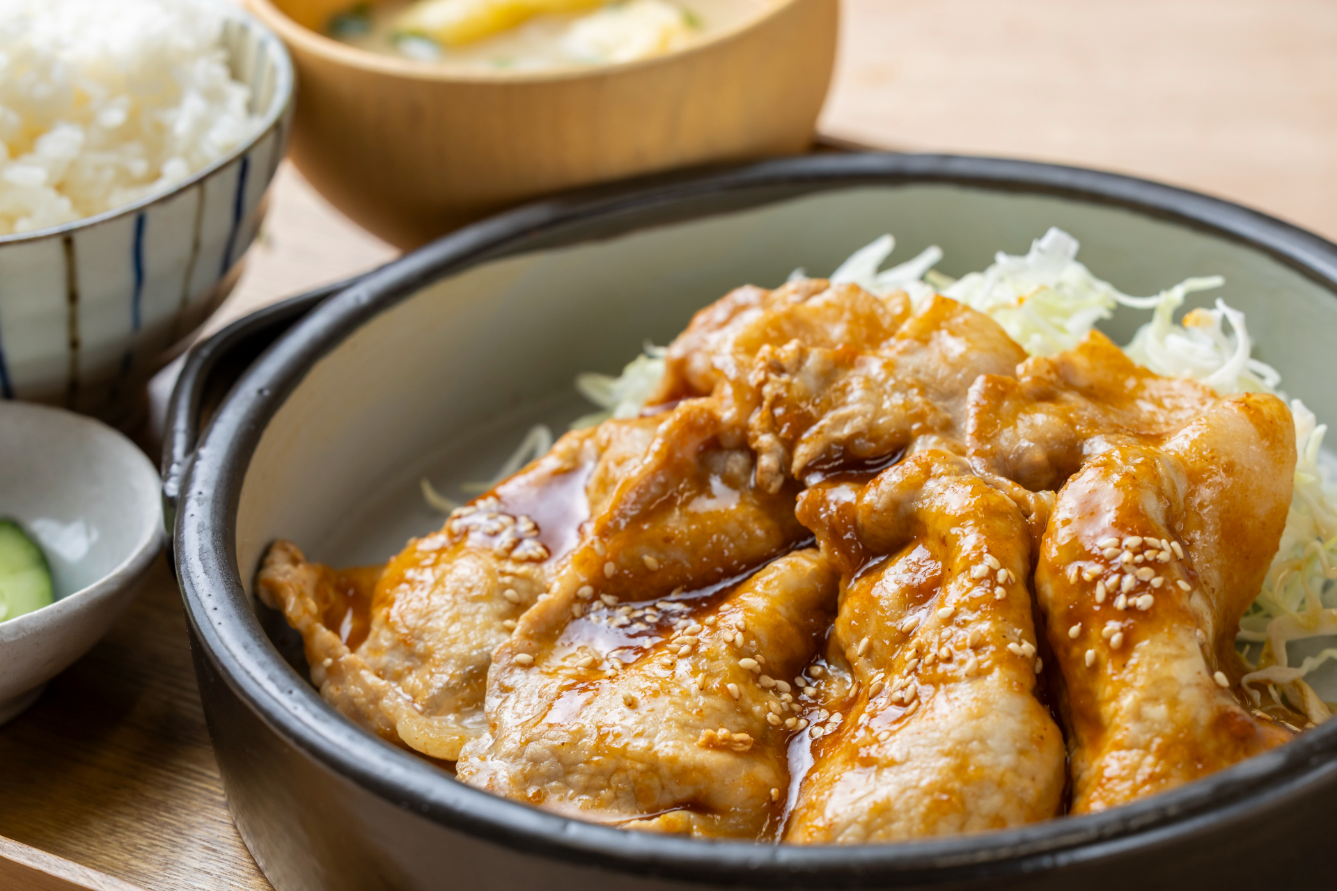 白糸ポーク しょうが焼き定食（1320円）