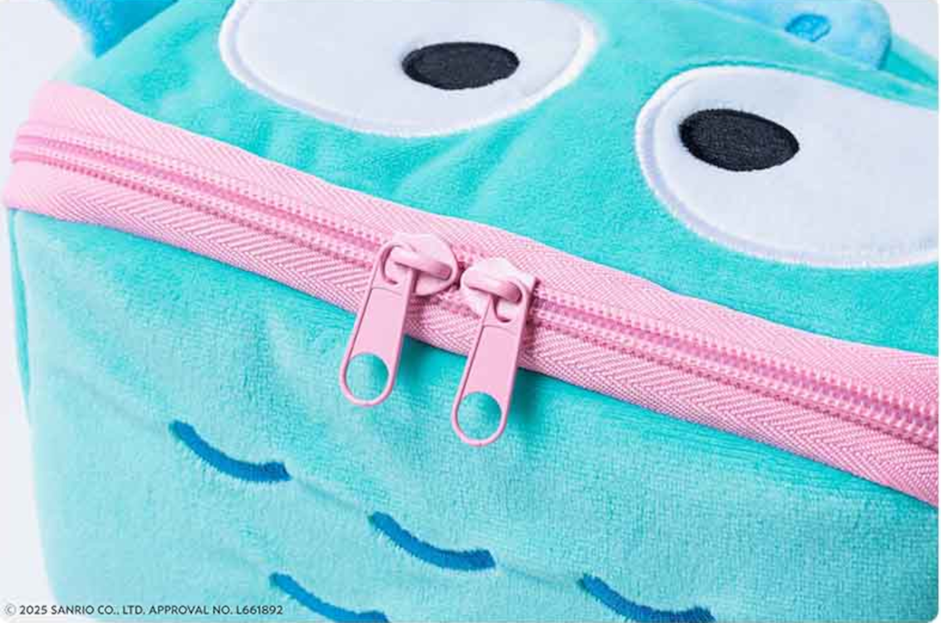 ダブルファスナーで開け閉めしやすい