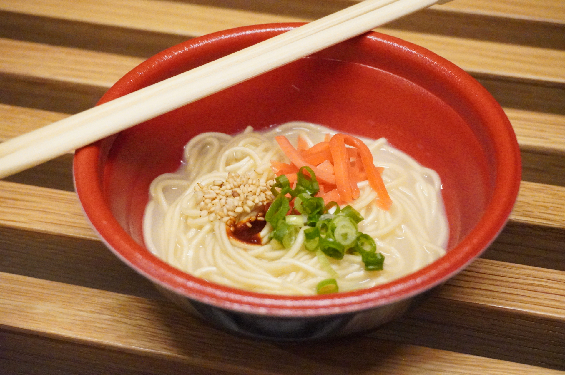 夜食の「地獄ラーメン」は旨辛です