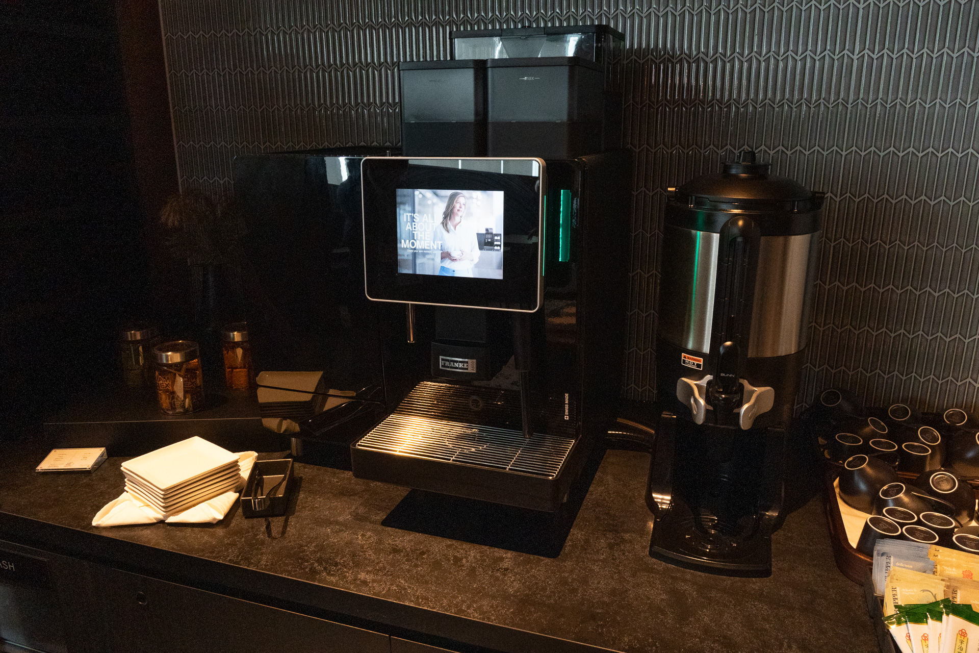 各種ドリンクサーバー