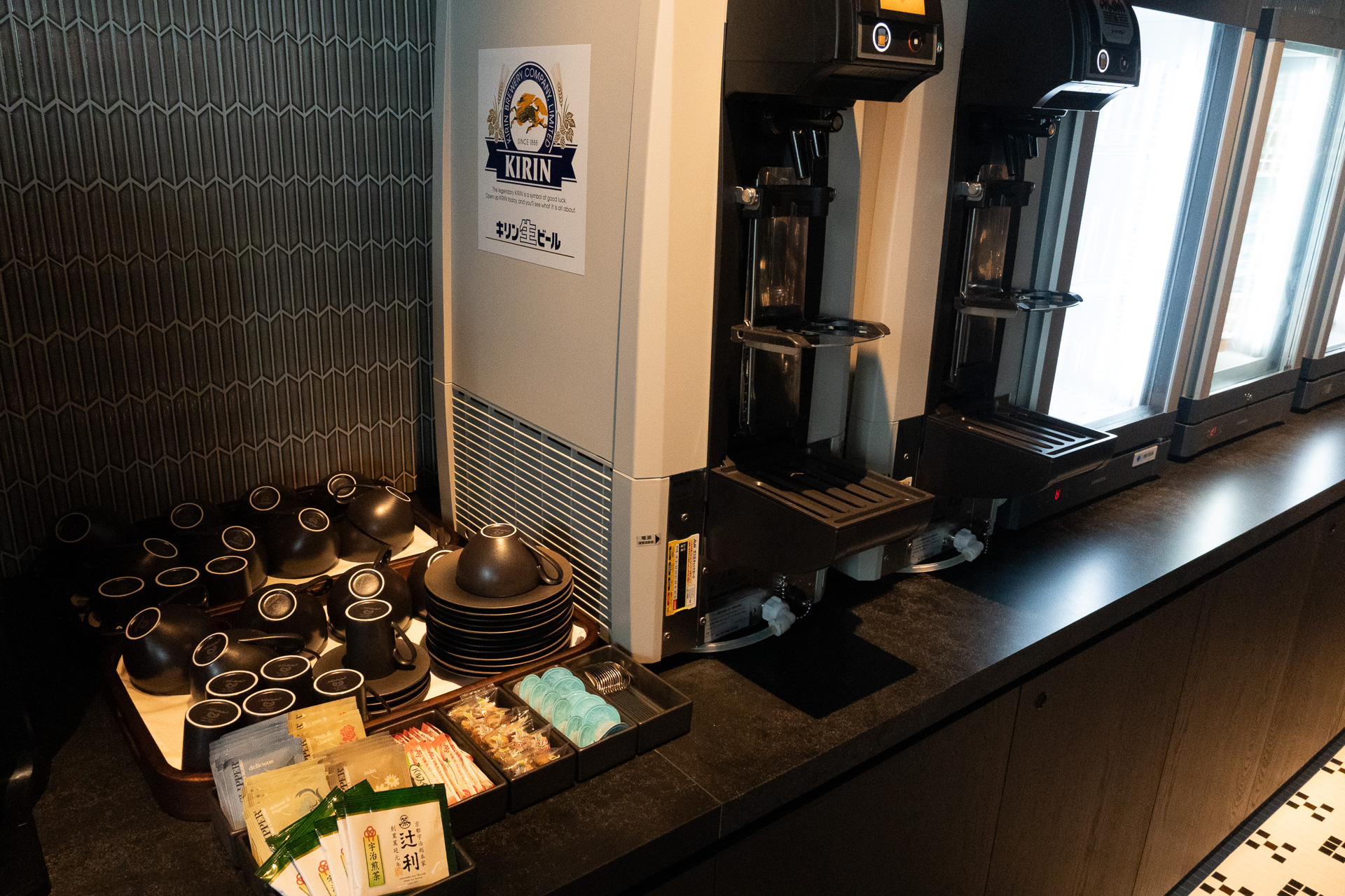 各種ドリンクサーバー