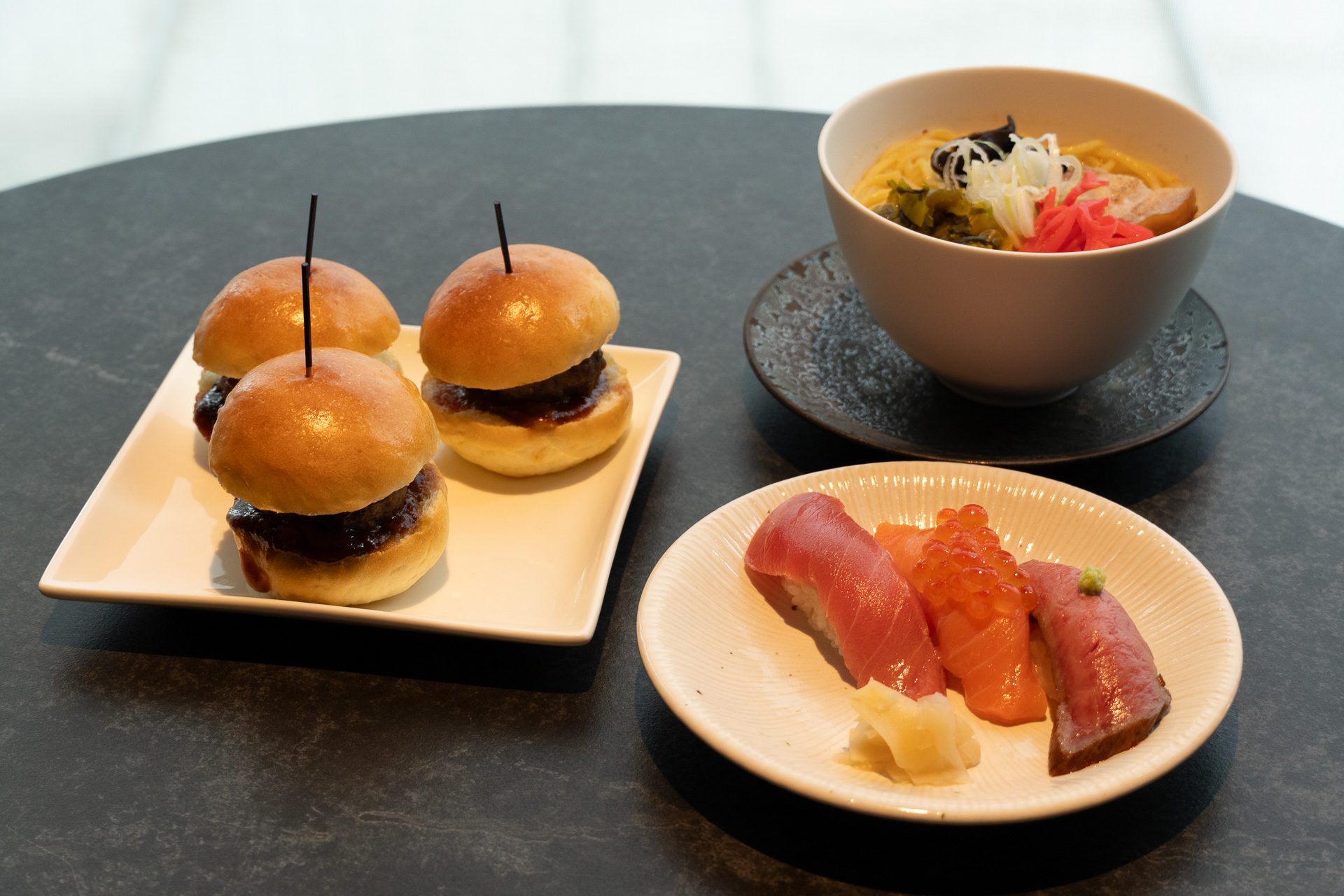 宮崎 尾崎牛のにぎりも楽しめる