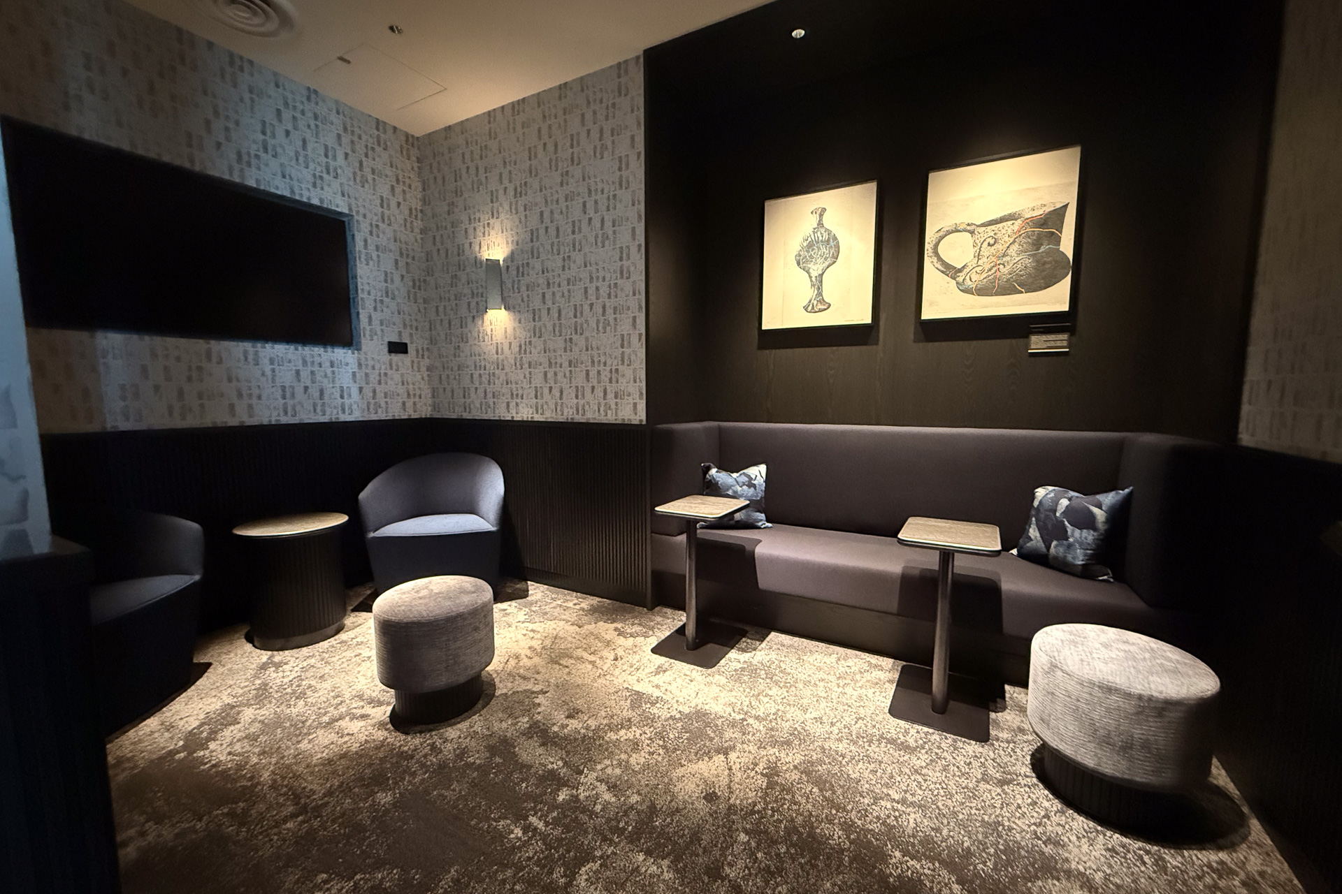 子連れなどで使いやすいテレビ付きの個室