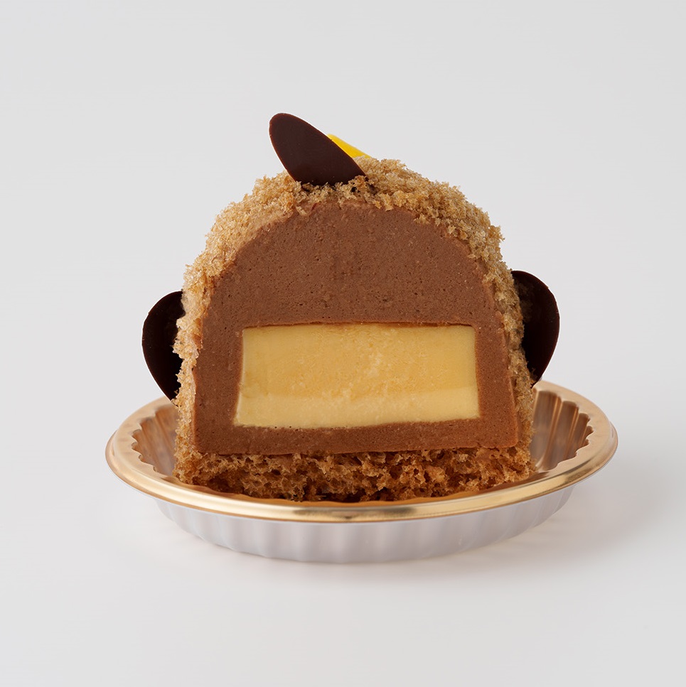 有田焼のお皿と専用ケースを付けて提供。食べ終わったあとも使える記念品に