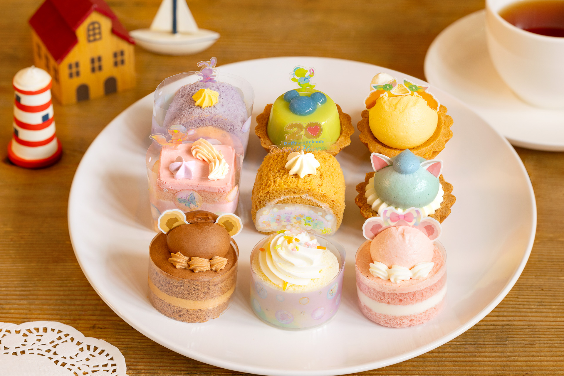 ダッフィー＆フレンズ20周年を記念した限定ミニケーキを発売する