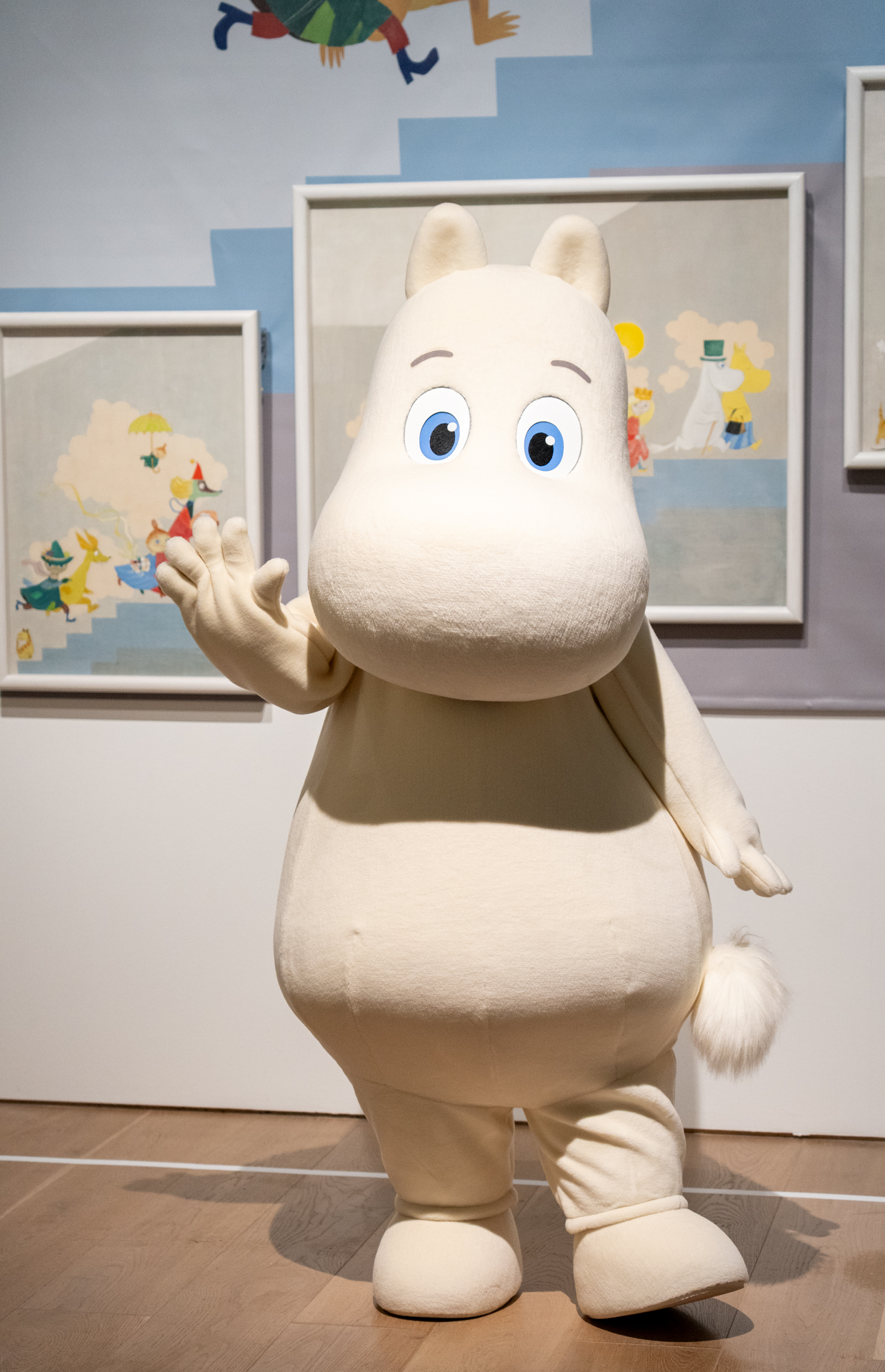 開幕のお祝いにかけつけたムーミン