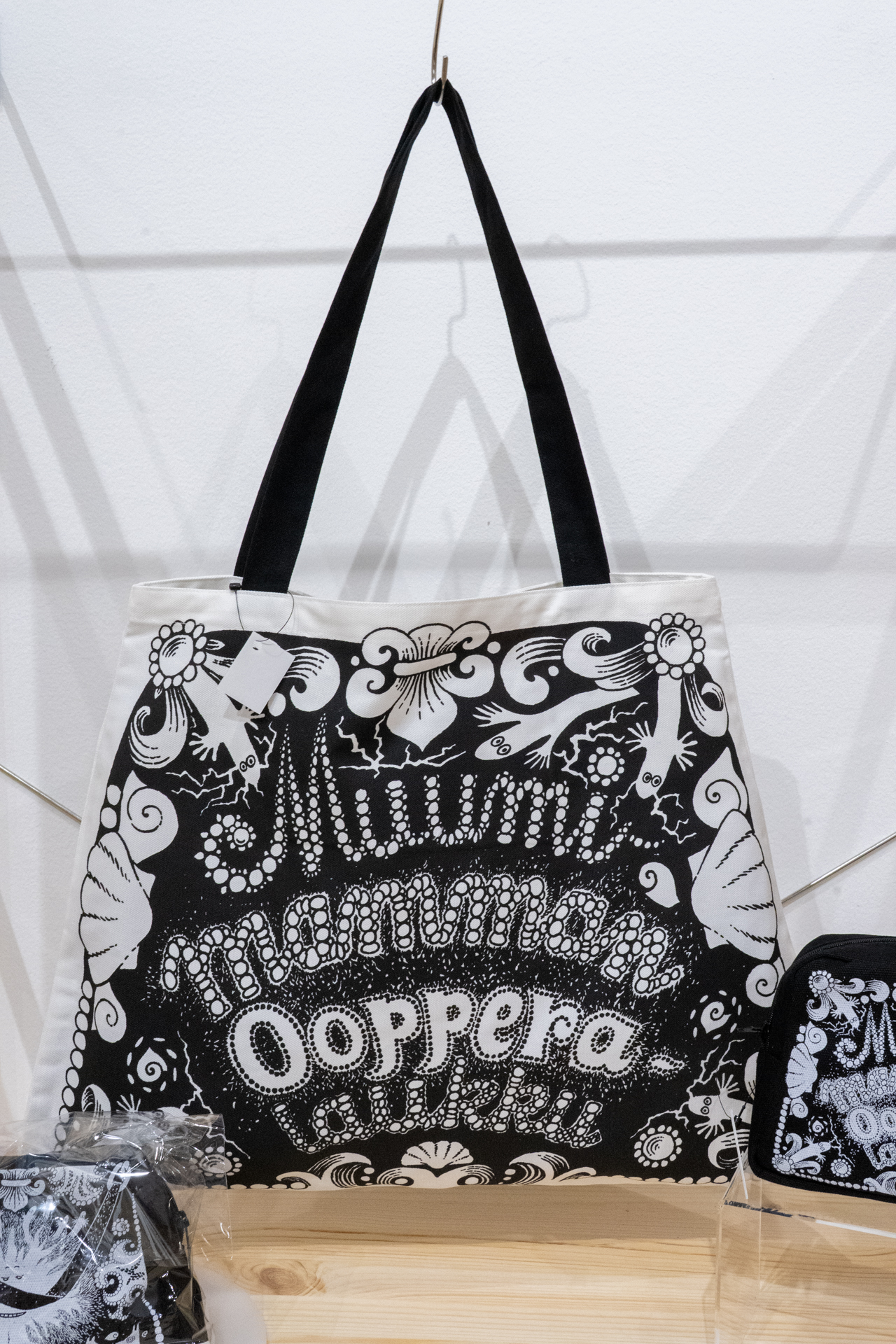 ムーミンママ オペラトート3960円