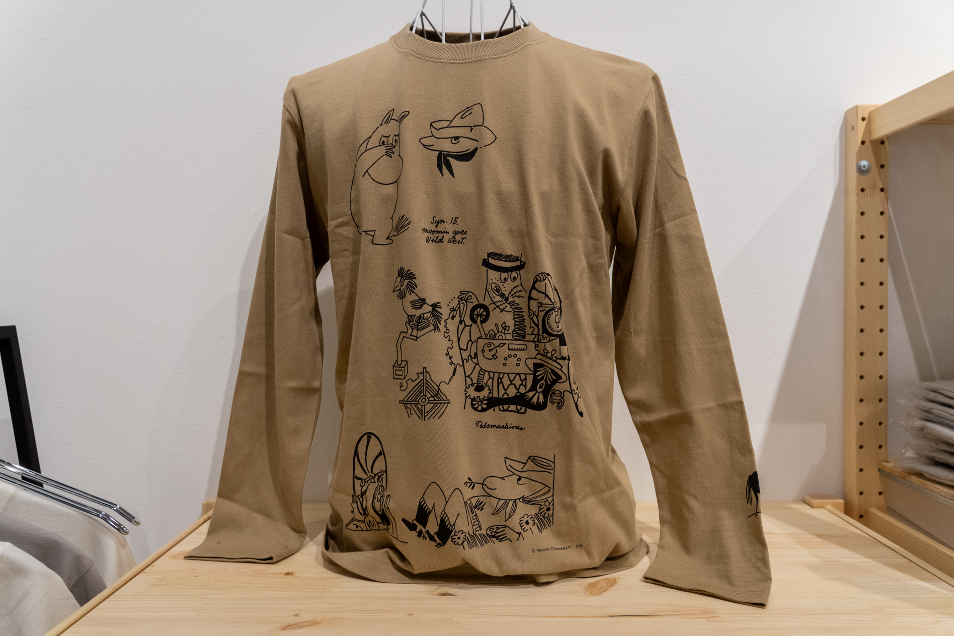 ロングスリーブTシャツ（4950円）