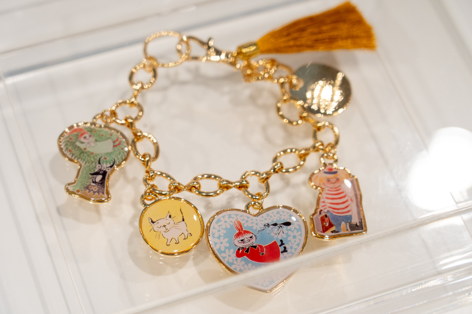 バッグチャーム（2420円）