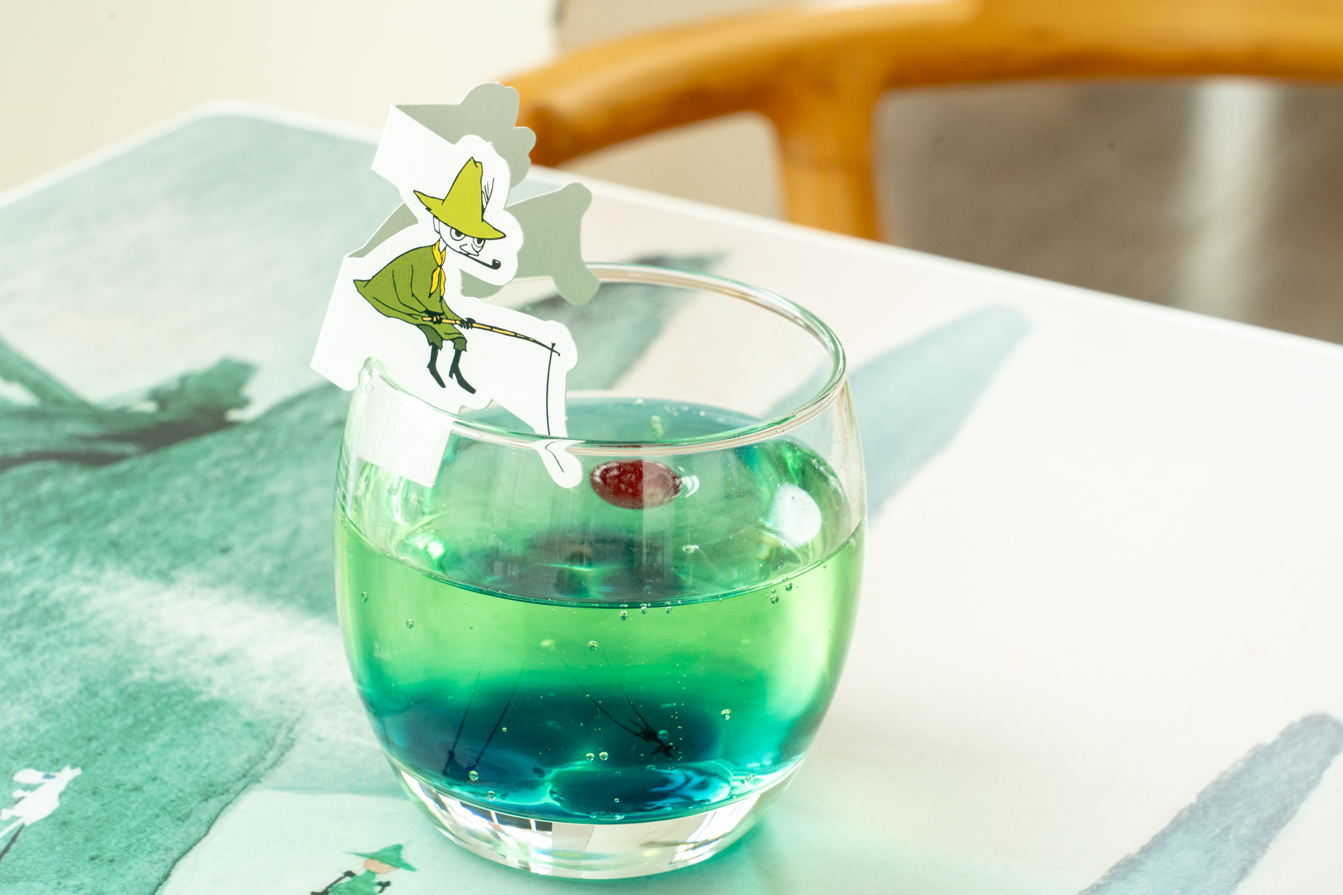 旅人の休息グリーンソーダ（980円）