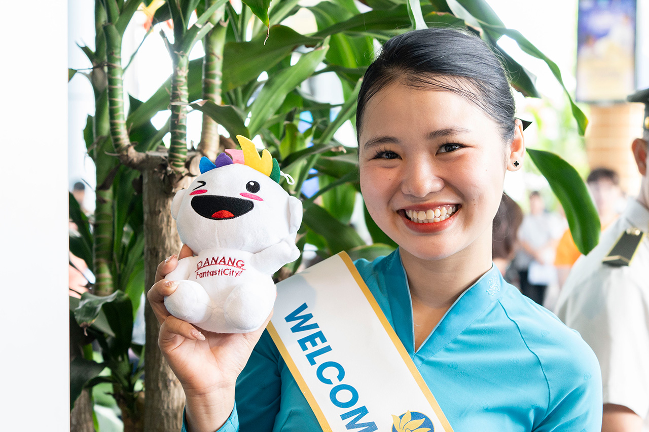 ダナンのキーホルダーなどのプレゼントも配布していた