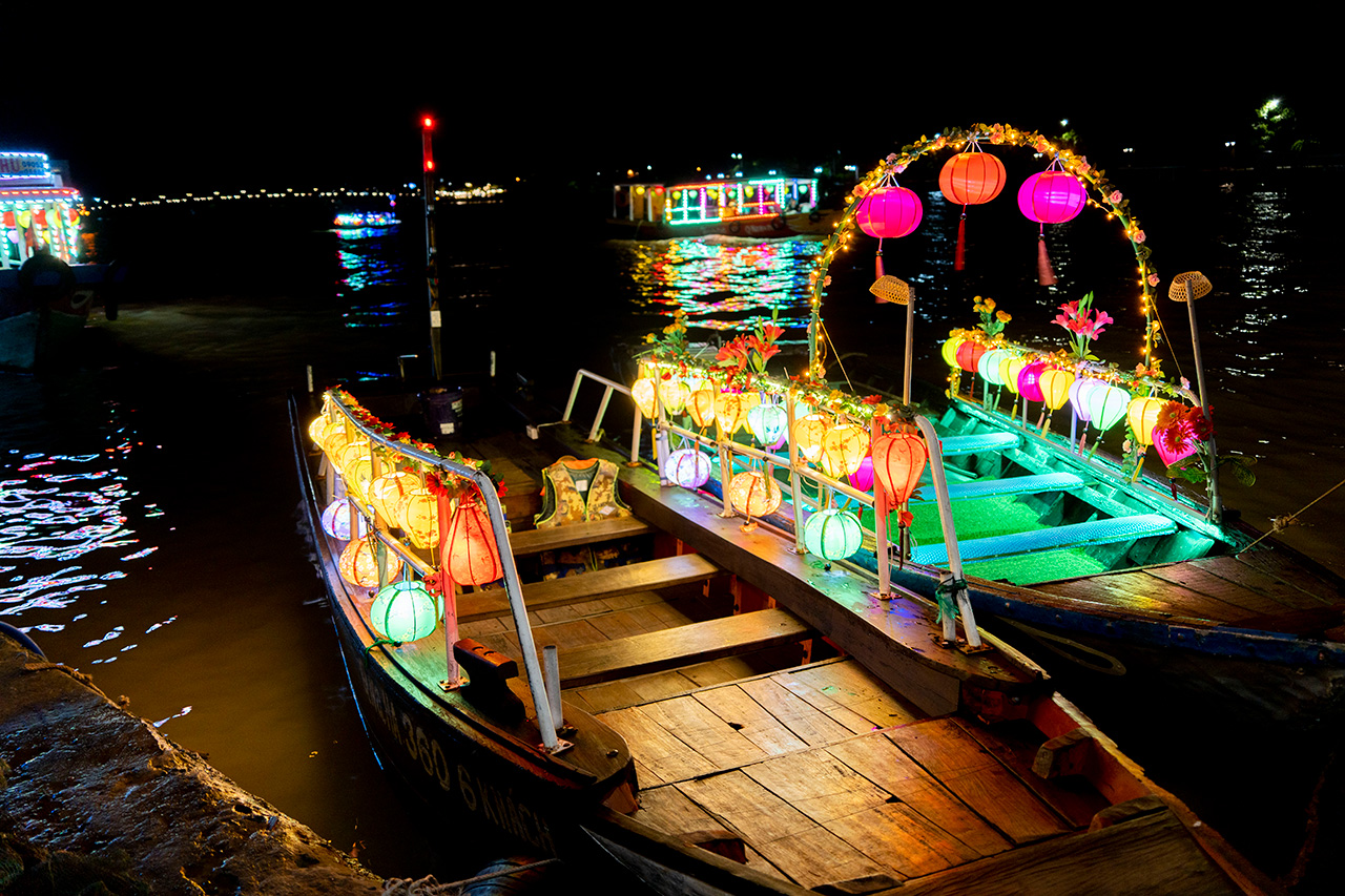 その場で値段交渉のうえ、ボートに乗る