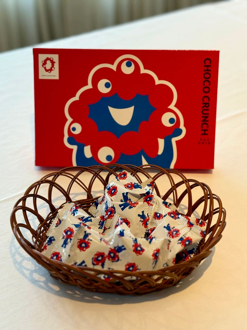 個包装にミャクミャク