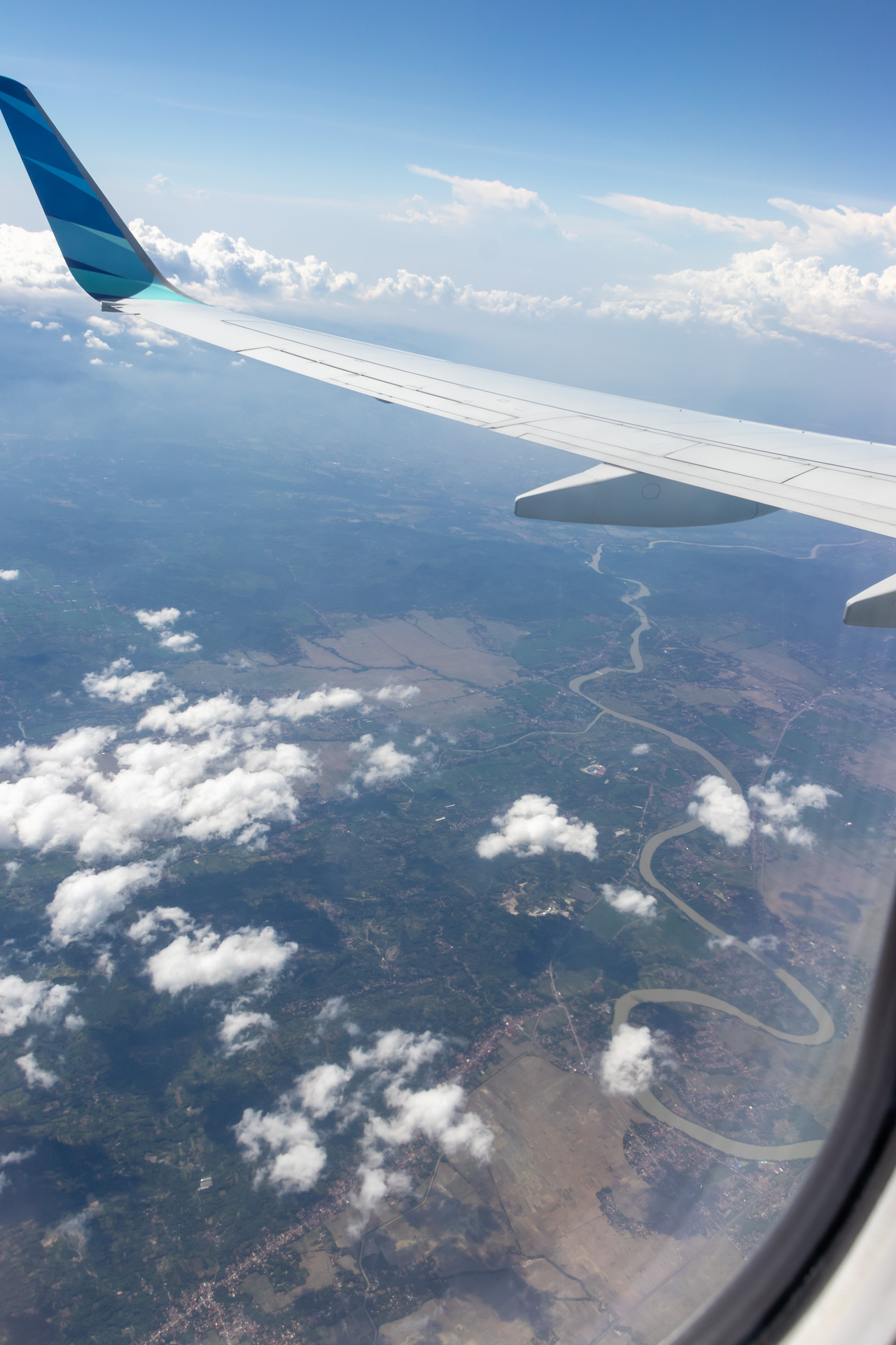 ボーイング 737-800型機でジョグジャカルタに向かう