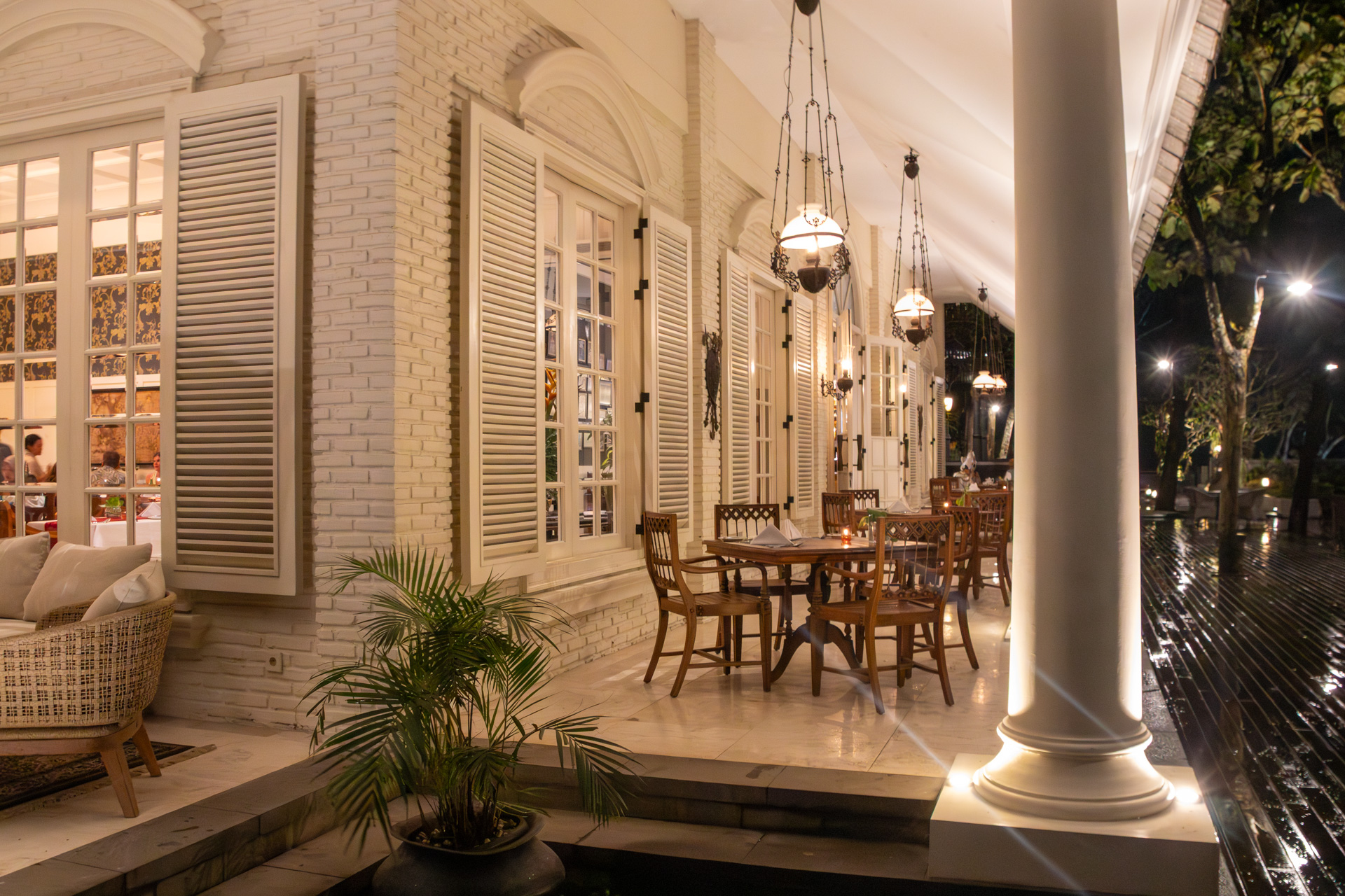 「パティオ コロニアル ホール」