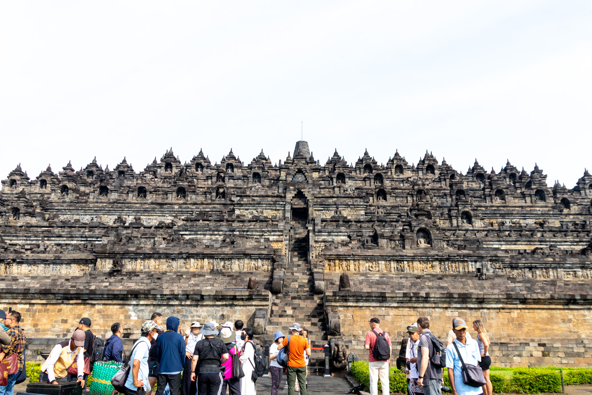 時間当たりの人数制限もあるので開門前はかなり混雑する