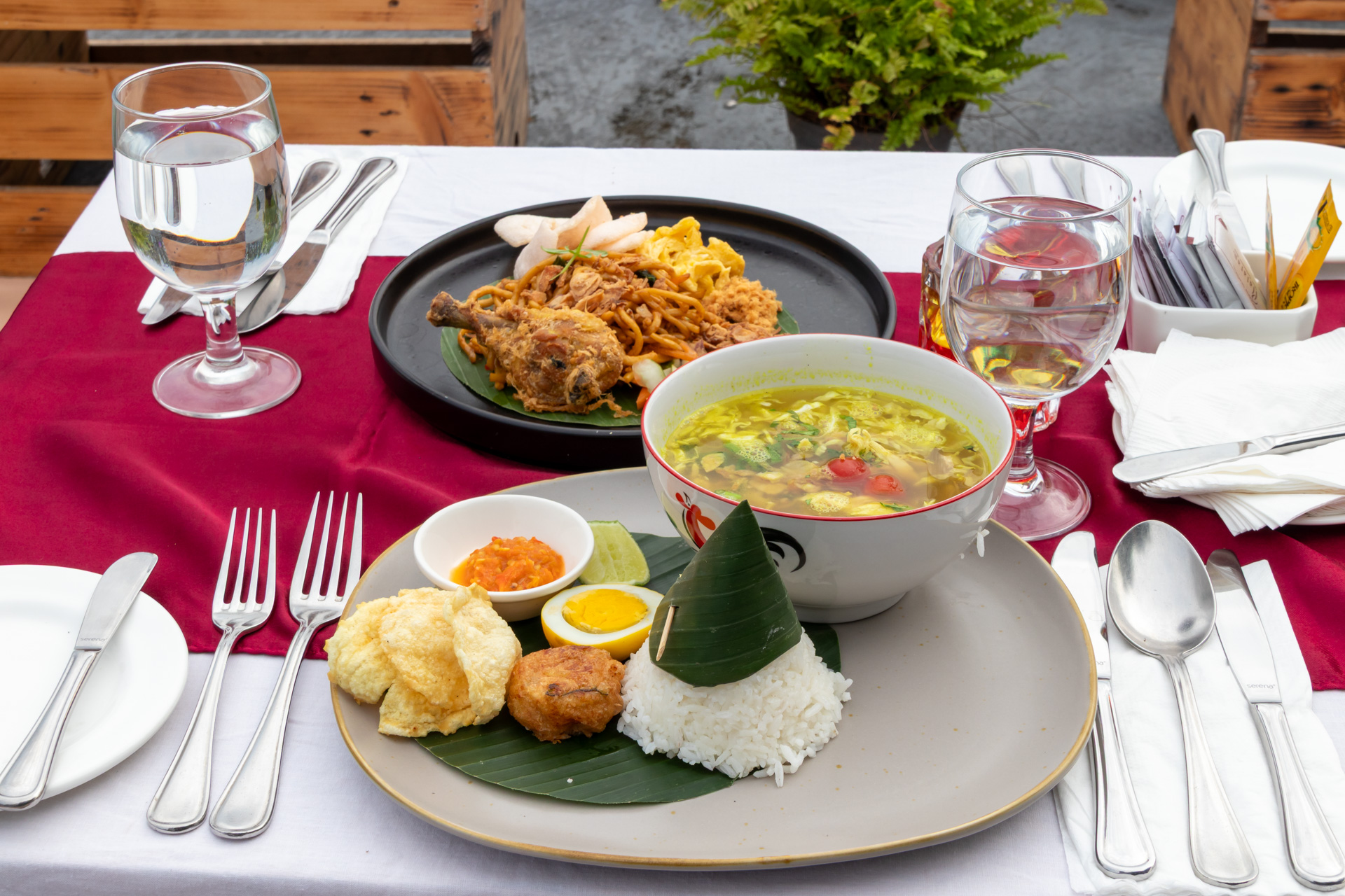 朝から目一杯インドネシア料理を楽しむ