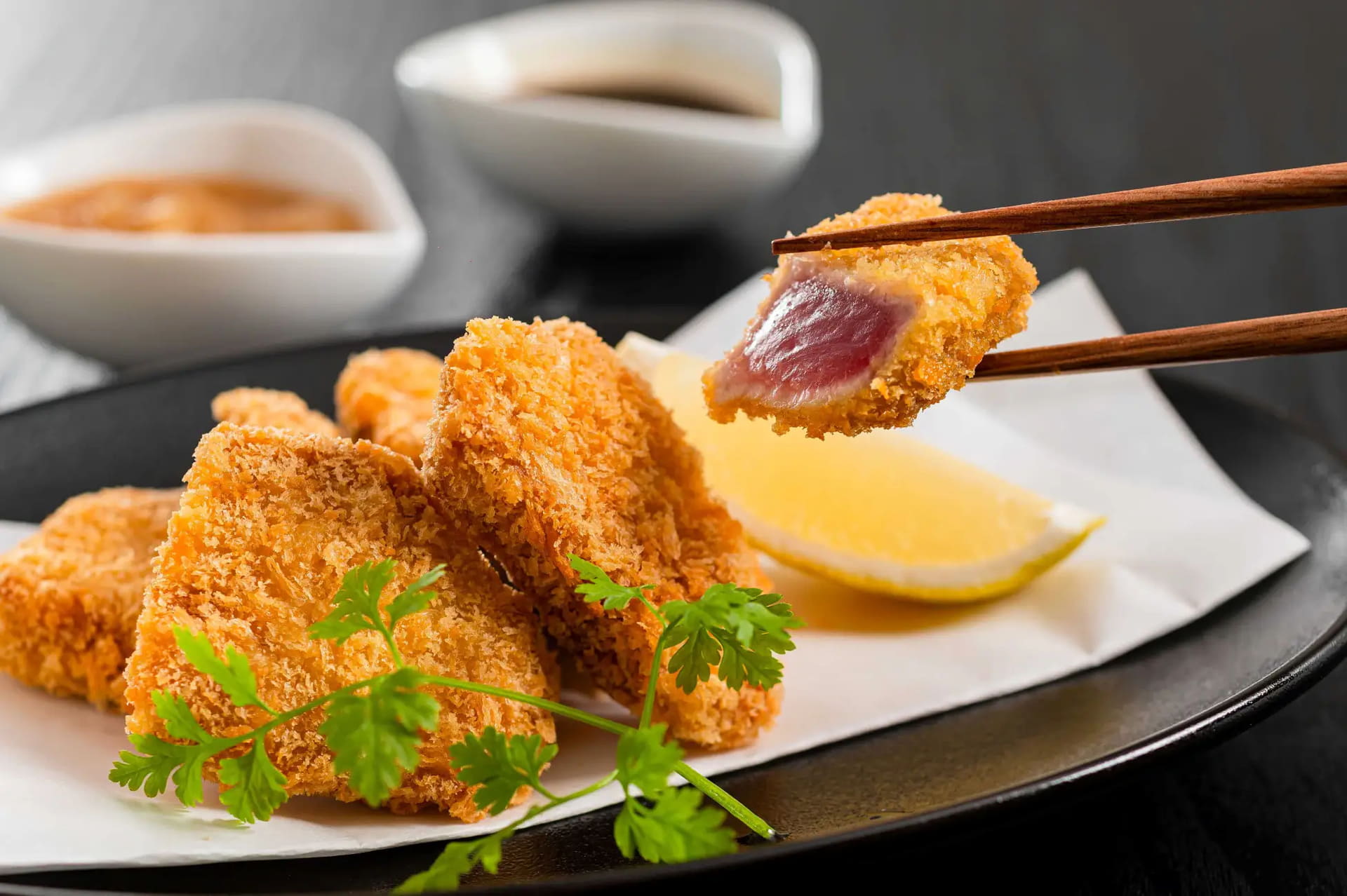 まぐろのレアカツ（「南紀白浜」ご当地メニュー）