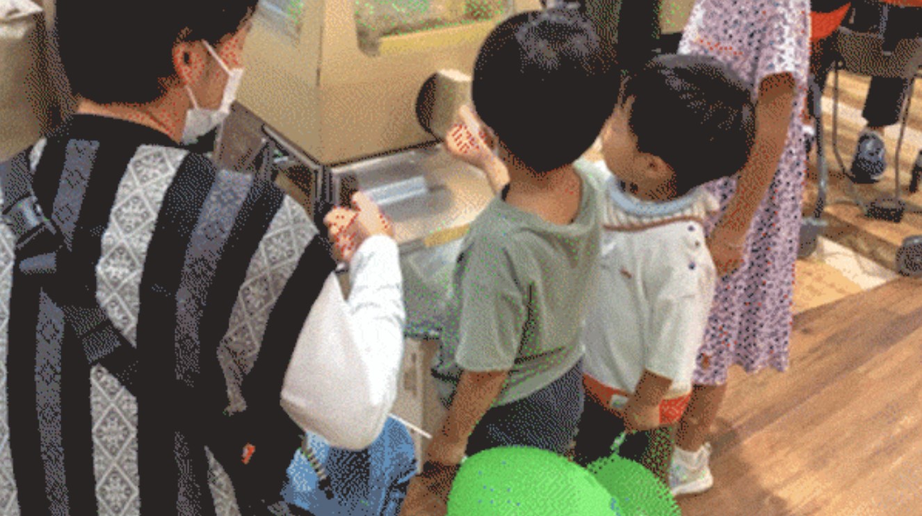 「KAMADO de カプセルトイ」と景品