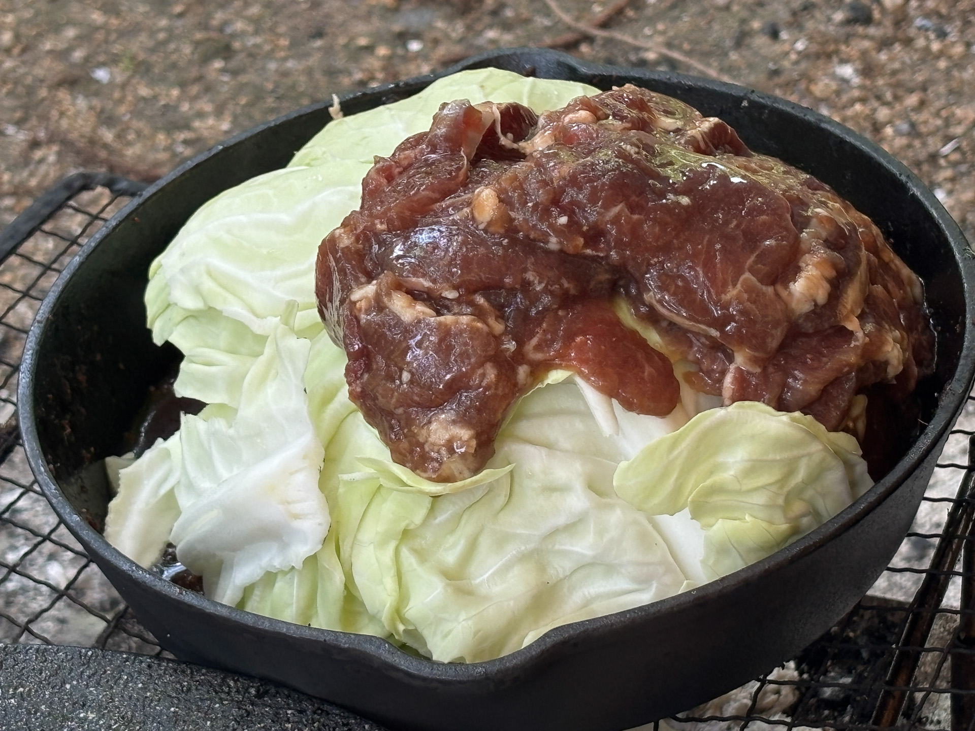 キャベツと相性抜群の味付きジンギスカン