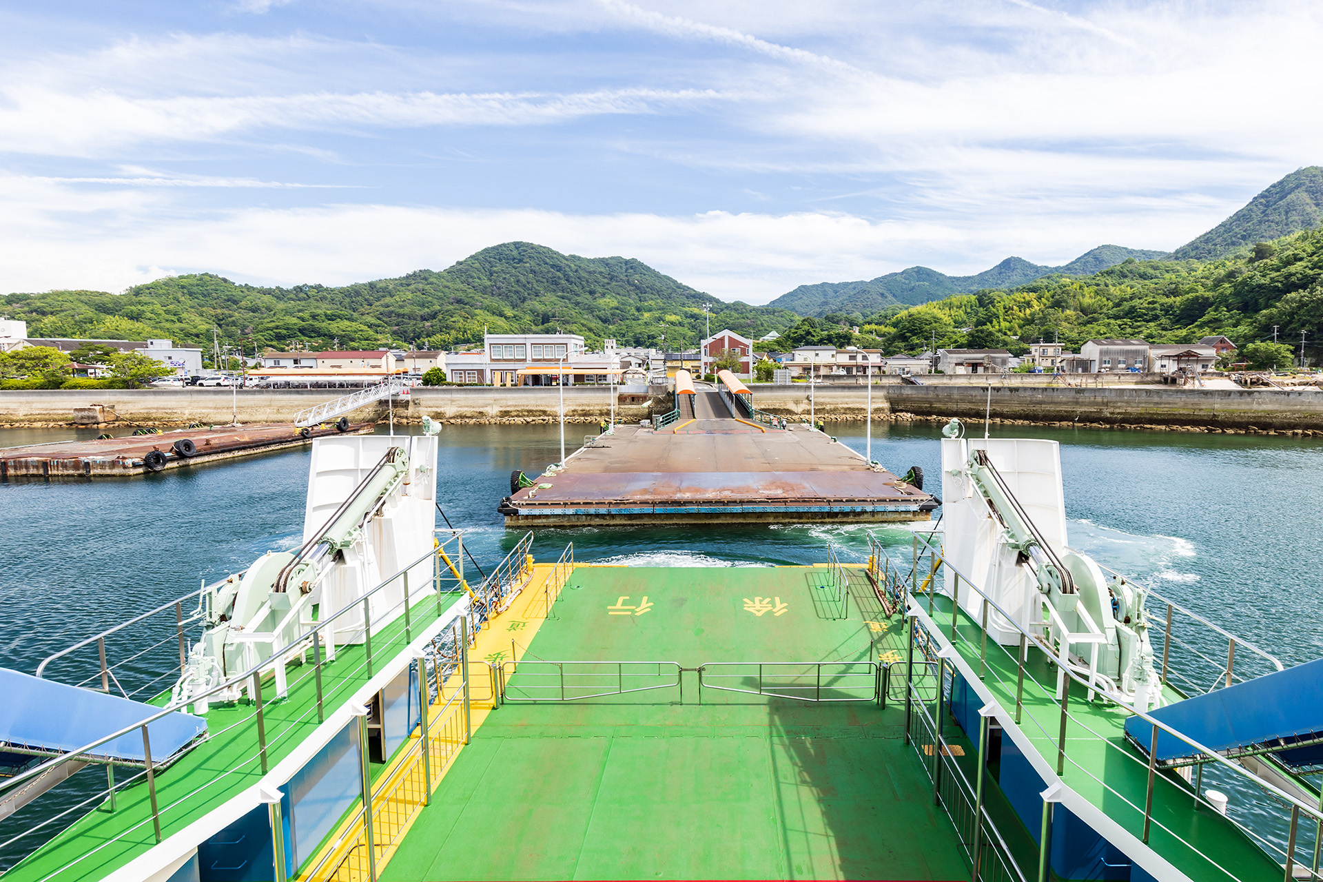 切串港。復路に乗船したので、これは出港時の写真