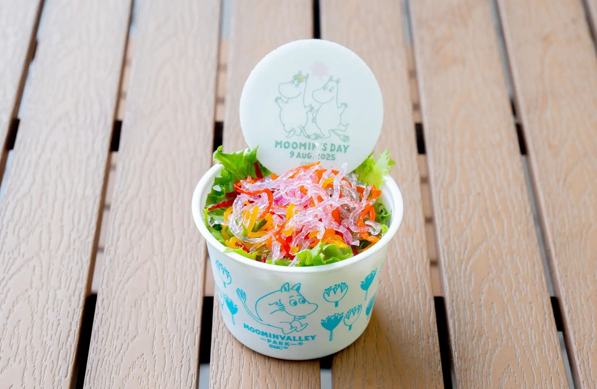 限定フード「きらめき海藻サラダ」（550円）