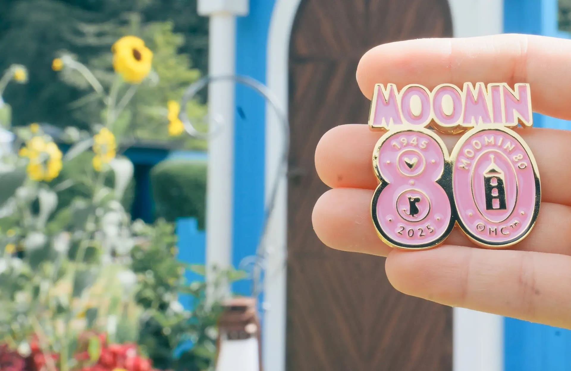8月9日の来園者に限定カラーの「80周年記念ピンバッジ」をプレゼント