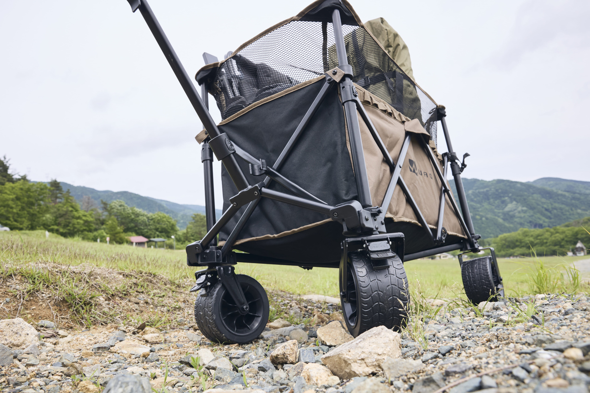 重装備のキャンプにも適した耐荷重200kg