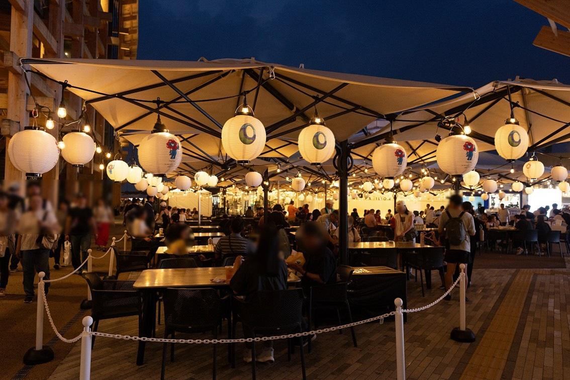 一部の飲食店舗では営業時間を21時30分まで延長