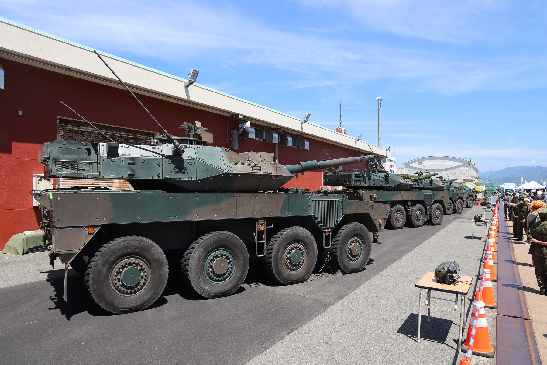 16式機動戦闘車（MCV）は駒門駐屯地の機甲科教導連隊からやってきた。自衛隊以外のイベントにMCV×4輛がやってきたのはおそらく前代未聞のこと