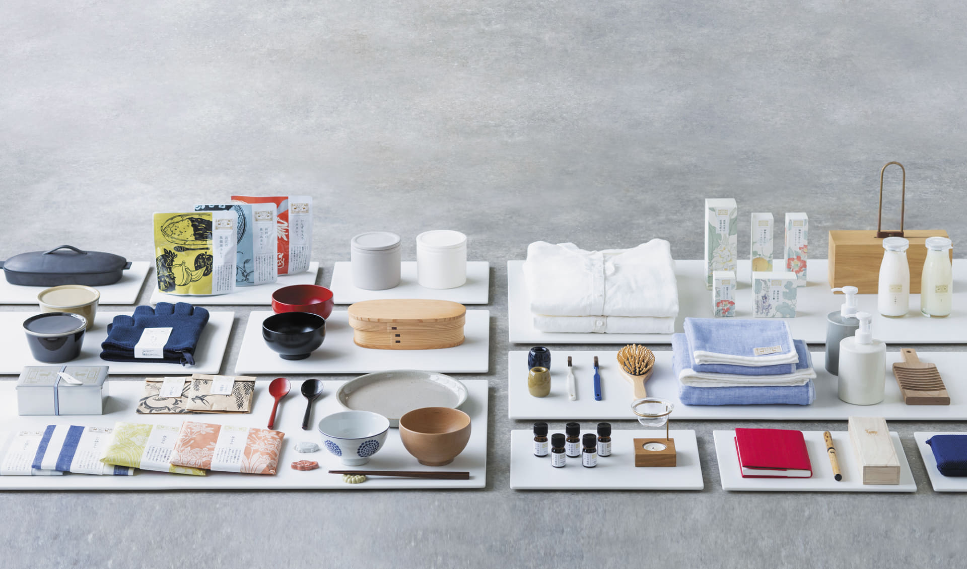 衣・食・住にまつわる約2300種の生活雑貨を展開