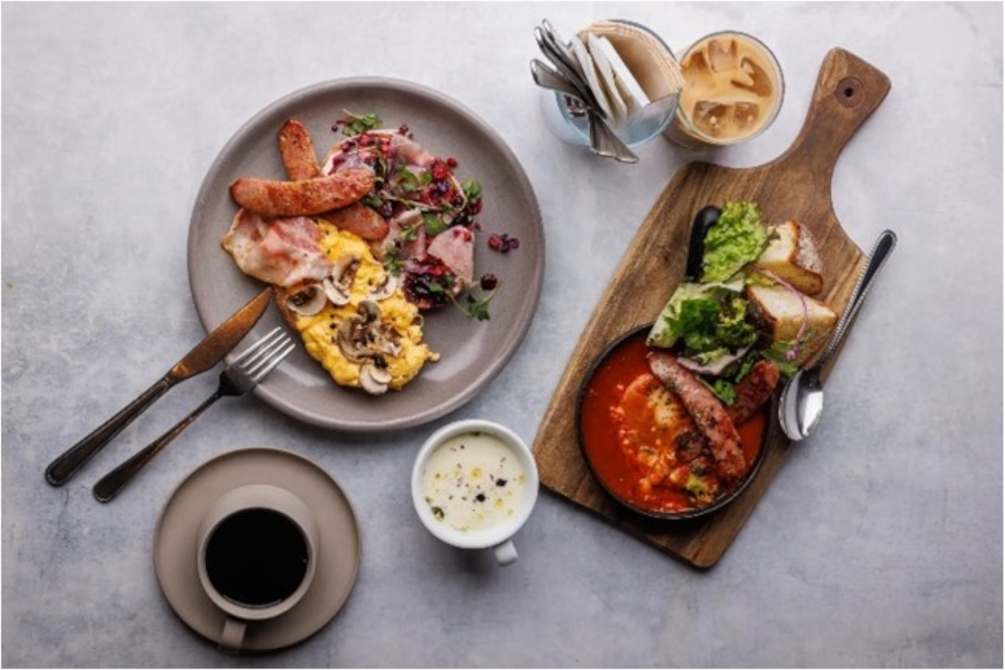 ダイニングも完備