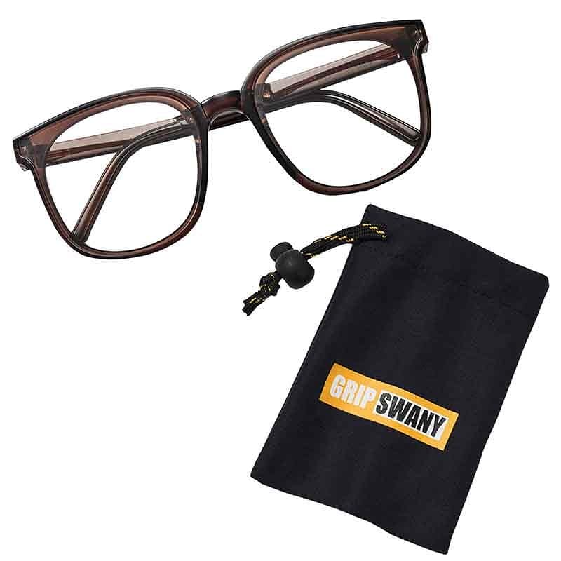 レンズは紫外線カット率99.9％、可視光線透過率90％。折りたたみ式で、ケースも付属