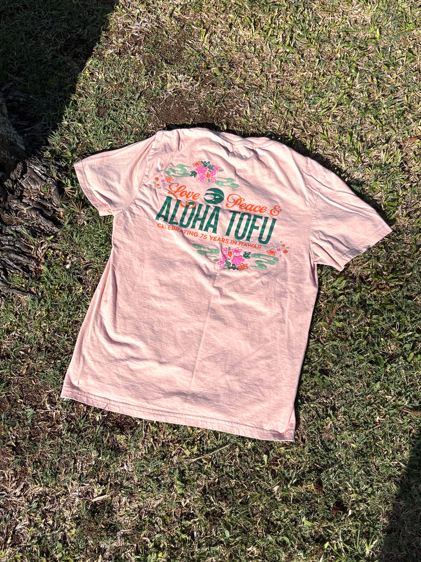 色はグレーやグリーンもあり、サイズはSからXLまで