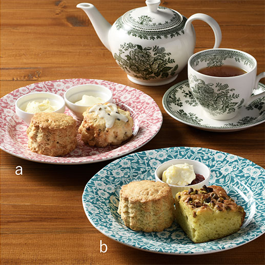 前半8月23日～25日「ハムステッドティールーム」のクリームティー（2090円、各日50セット）、ケーキプレート（2200円、各日50セット）