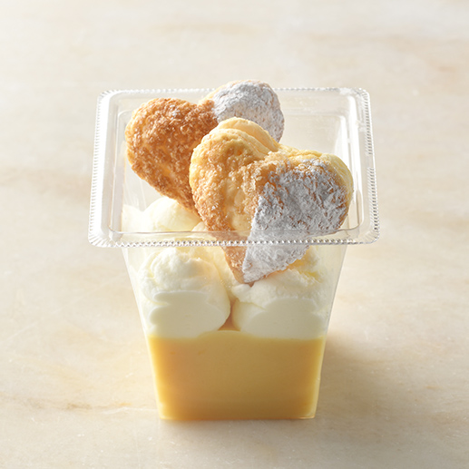 後半「スリーティアーズ」のレモンクリームパイ（864円、各日50点）