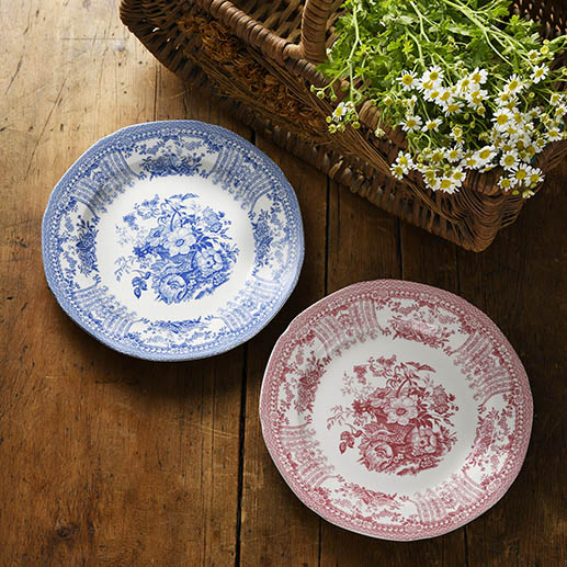 前半・後半「バーレイ」のフローラシリーズプレート（各5280円、各130点限り）