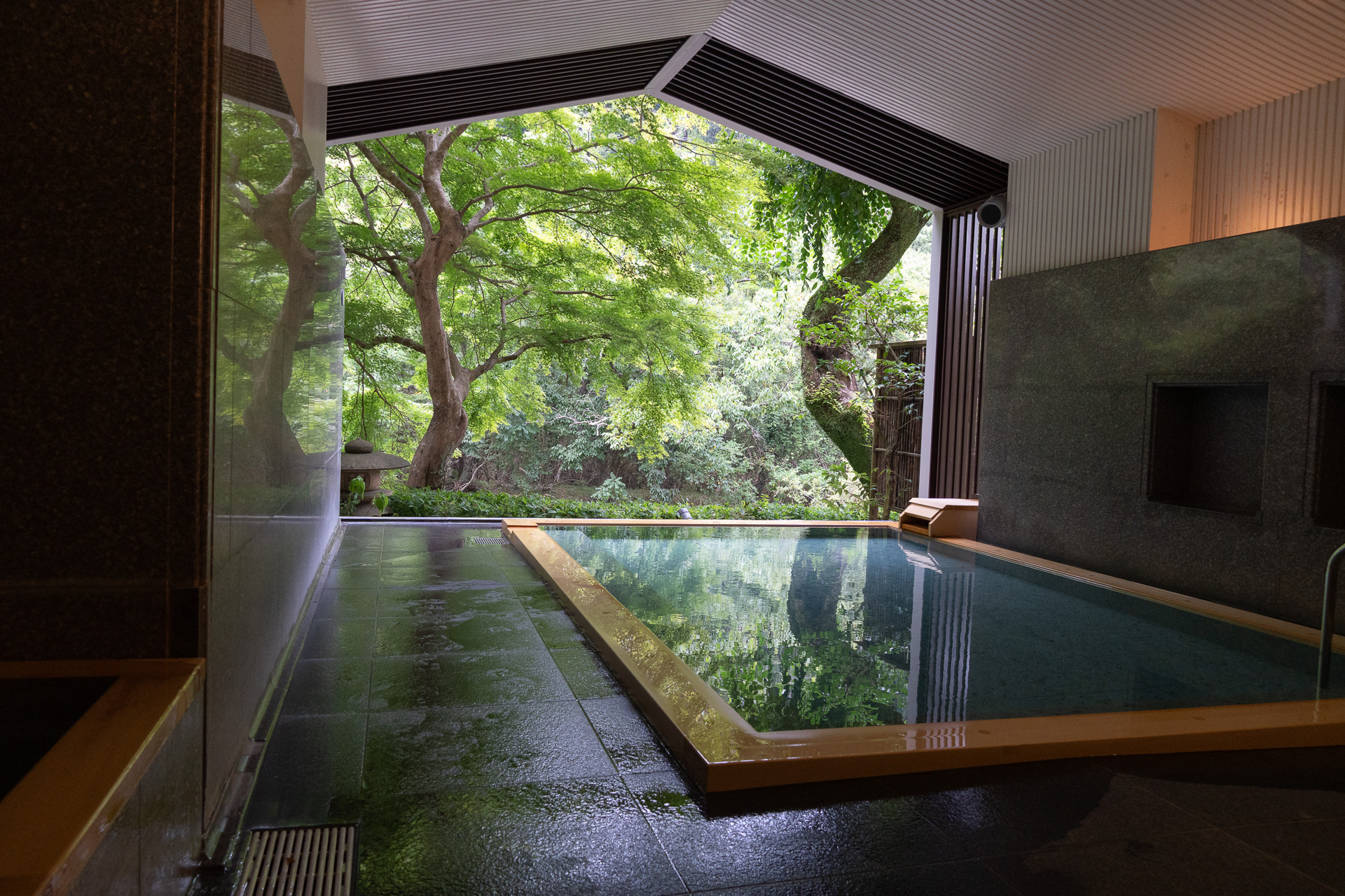 8月13日にリニューアルオープンする「界 箱根」を見てきた