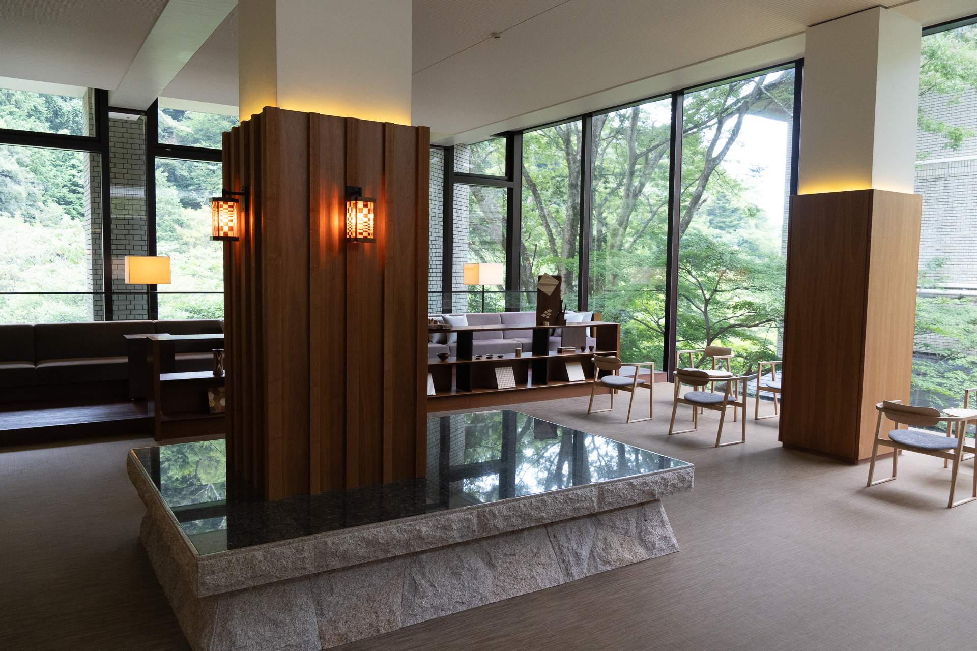 ロビー・エントランス