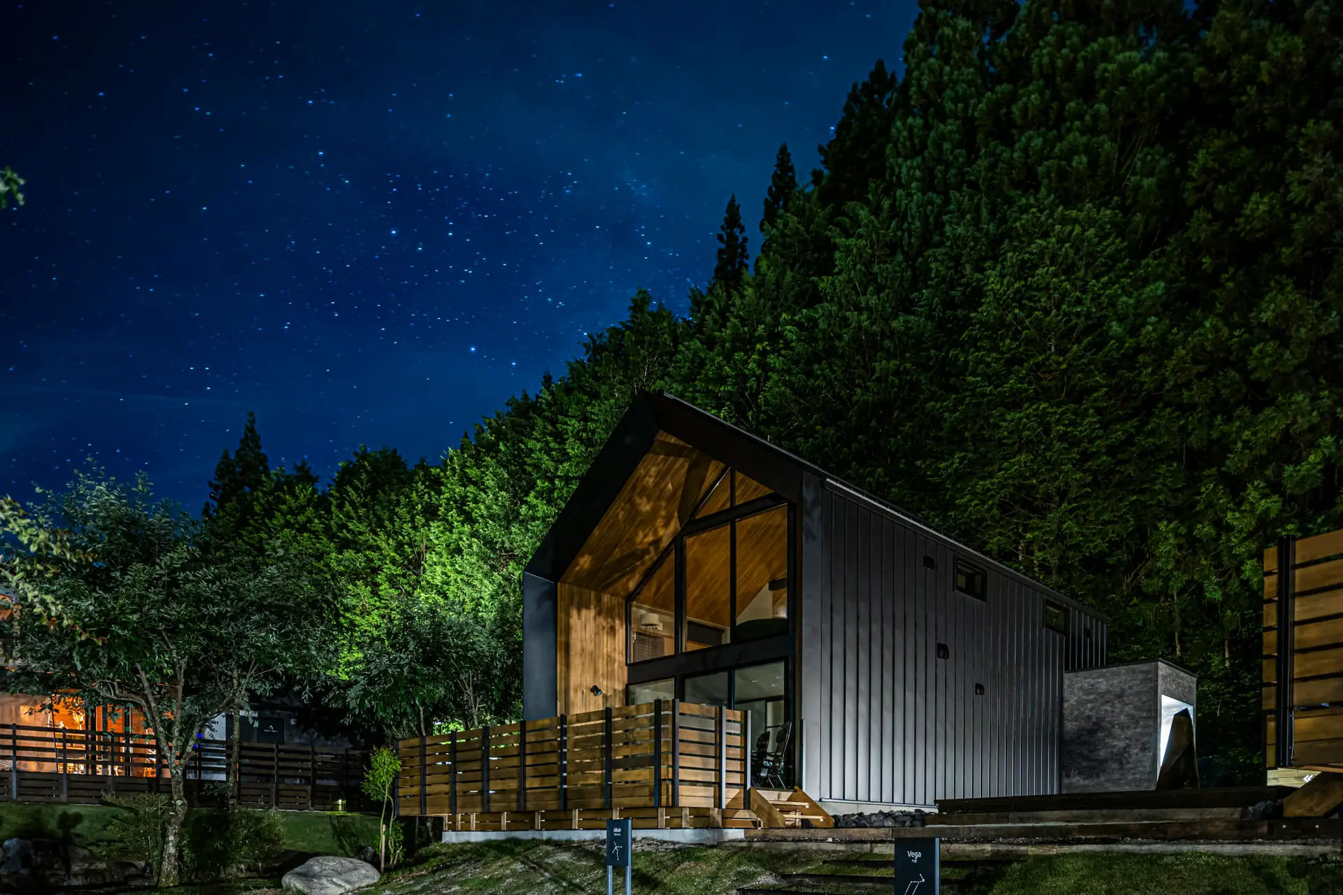 星空を窓から一望