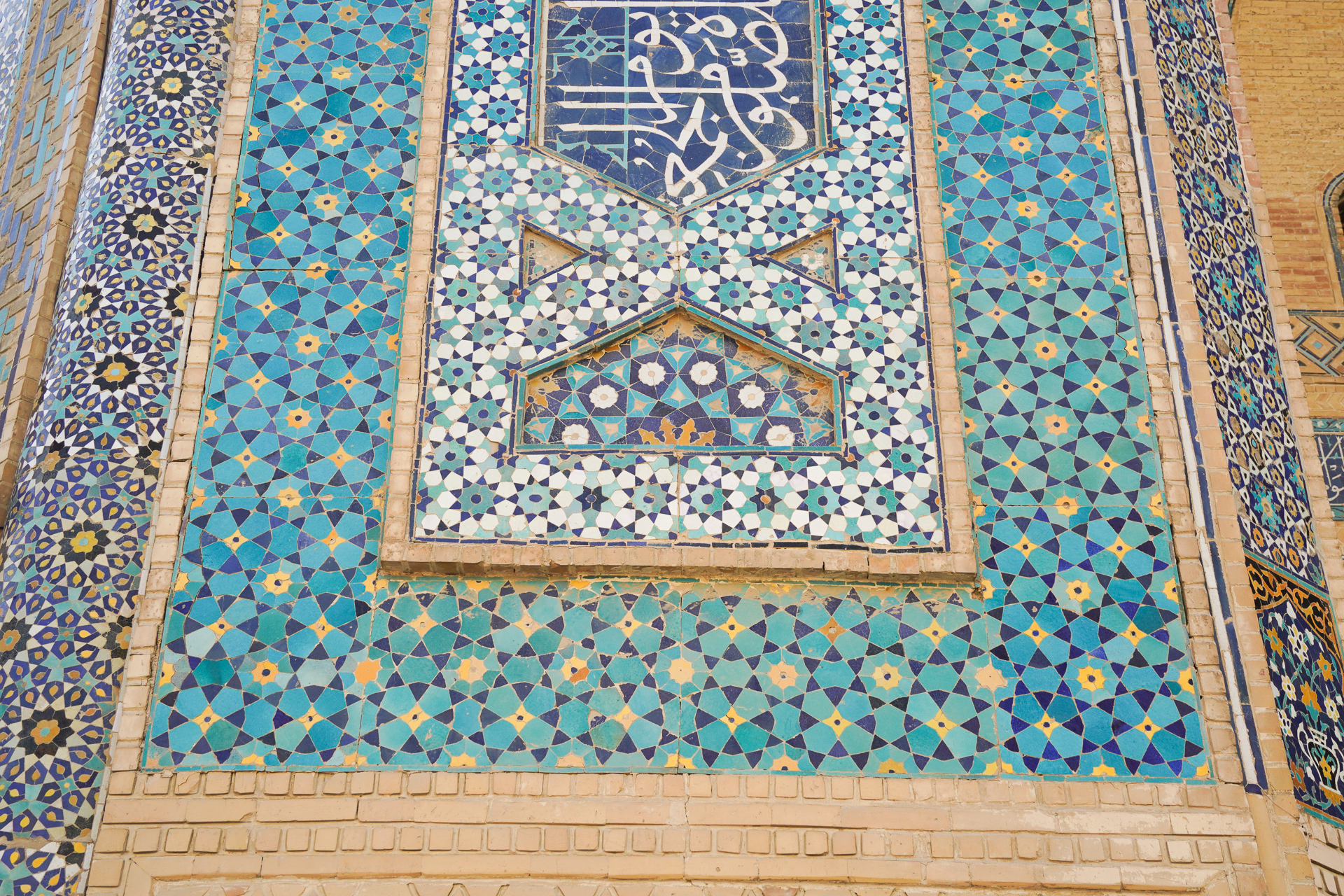 柱に描かれたパターン