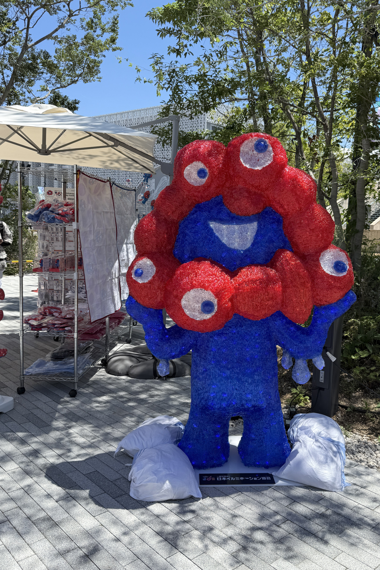 静けさの森周辺にある大丸松坂屋百貨店のサテライトストアにはフォトスポットも