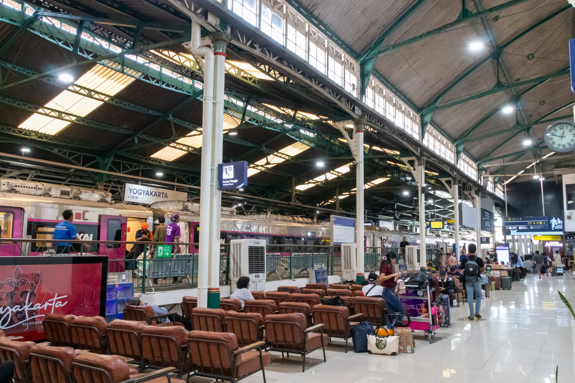 待ち合いスペース