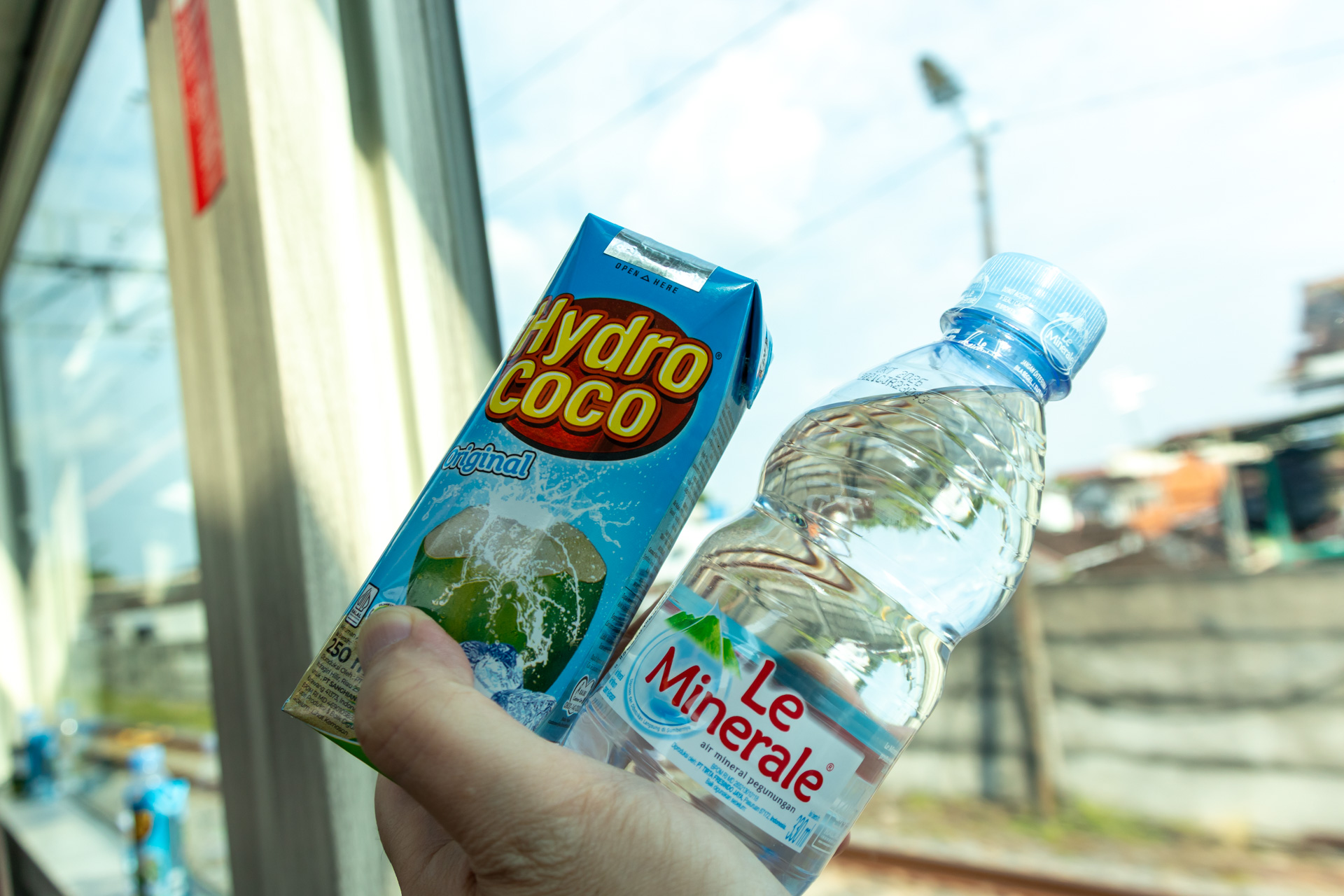 飲み物やお菓子もいただいた