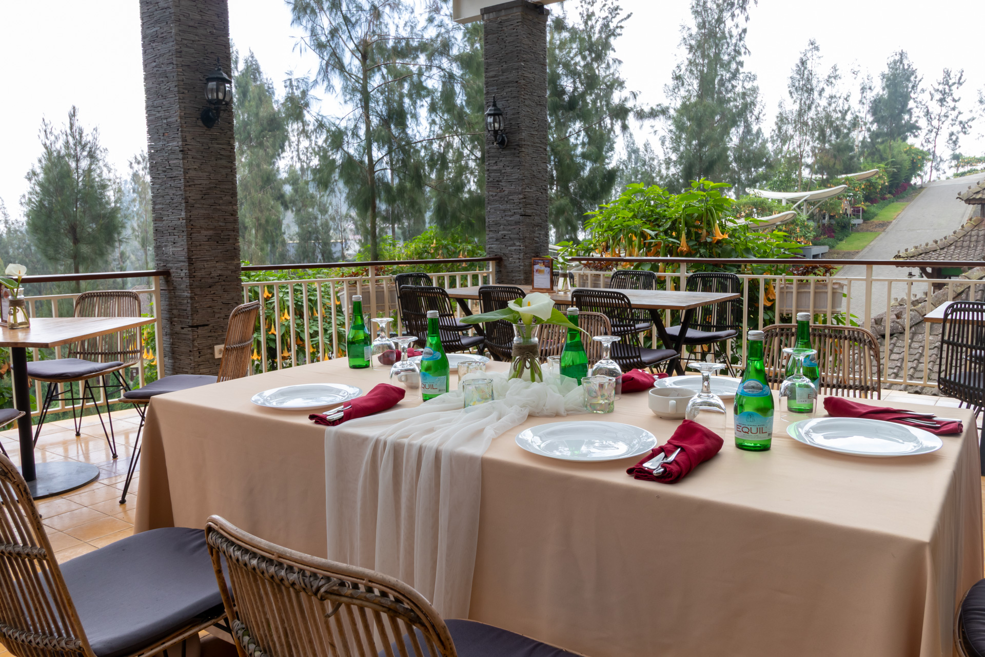 もちろん、テラス席も用意している