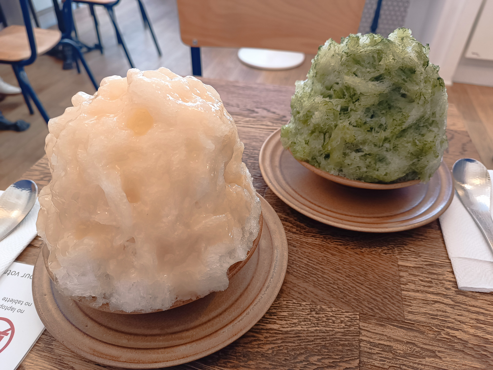 ふわふわのかき氷と日本製のかき氷機