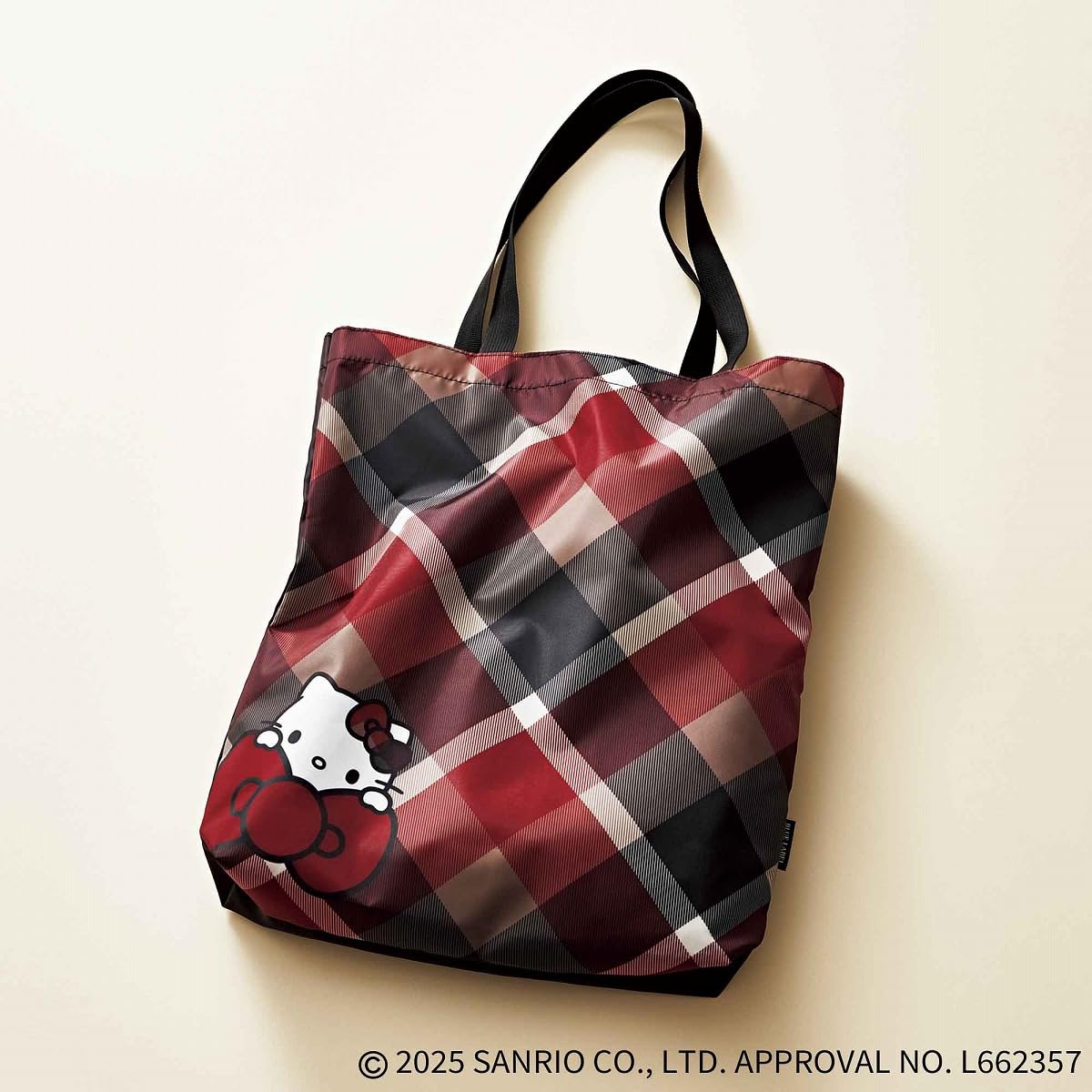 宝島社「sweet」10月号付録は、キティとクレストブリッジチェック柄がキュートな大容量トートバッグ
