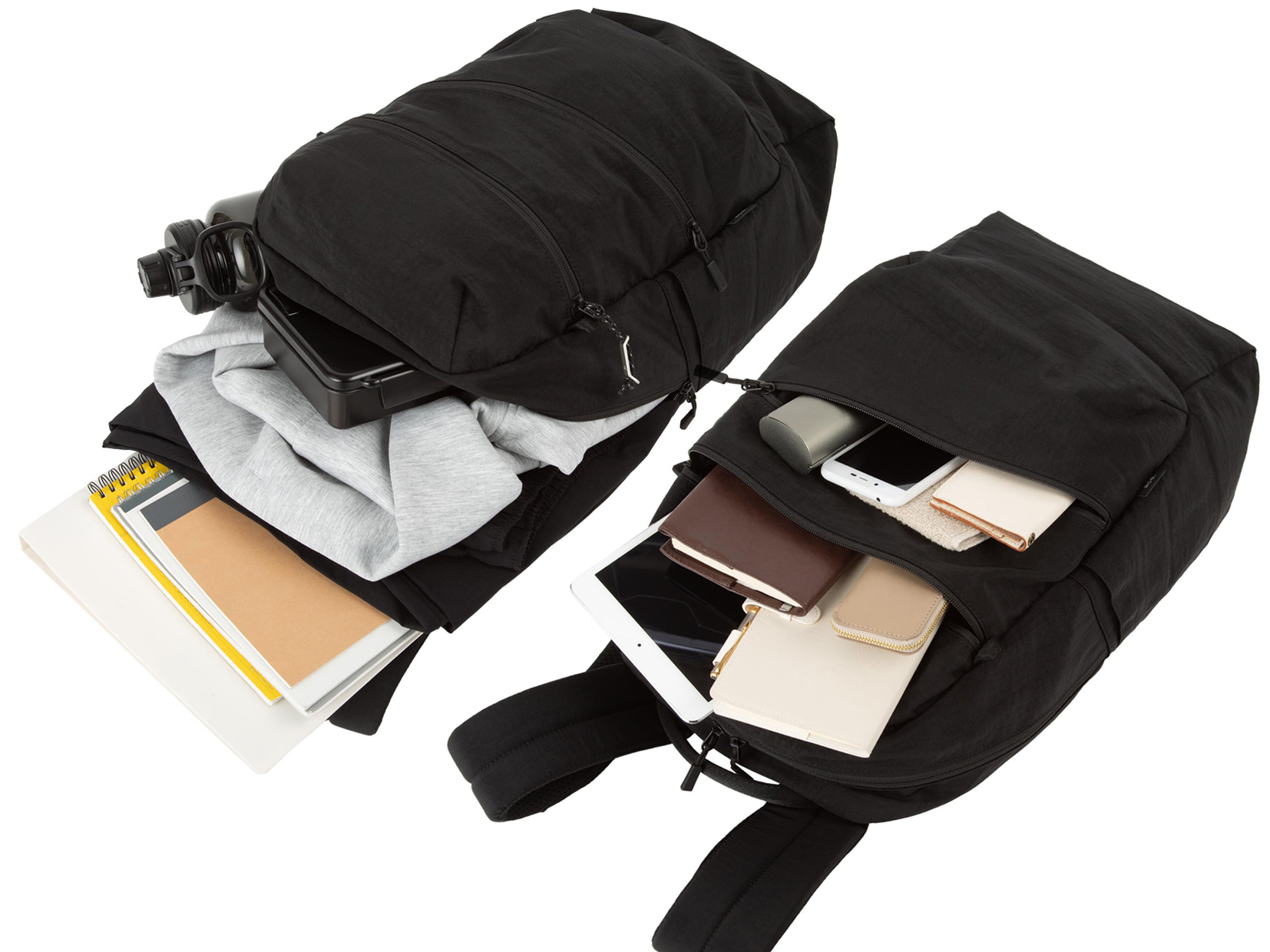 整理に便利な「オーガナイザーポケット」や「PC収納スペース」